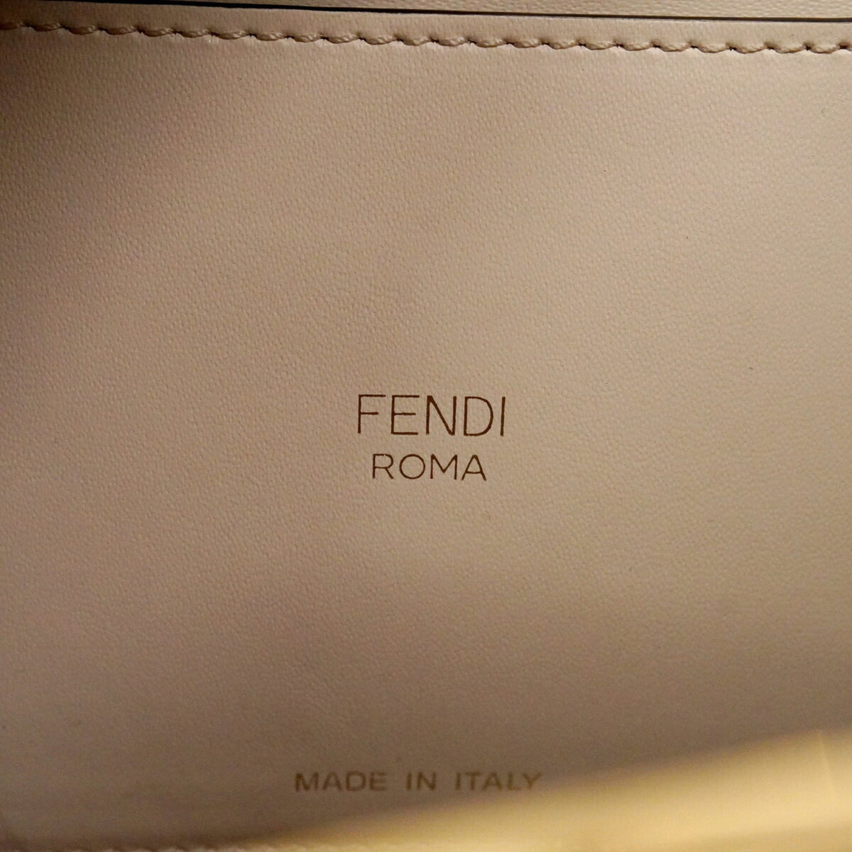 Fendi Ivory Leather Handbag (Pre-Owned)