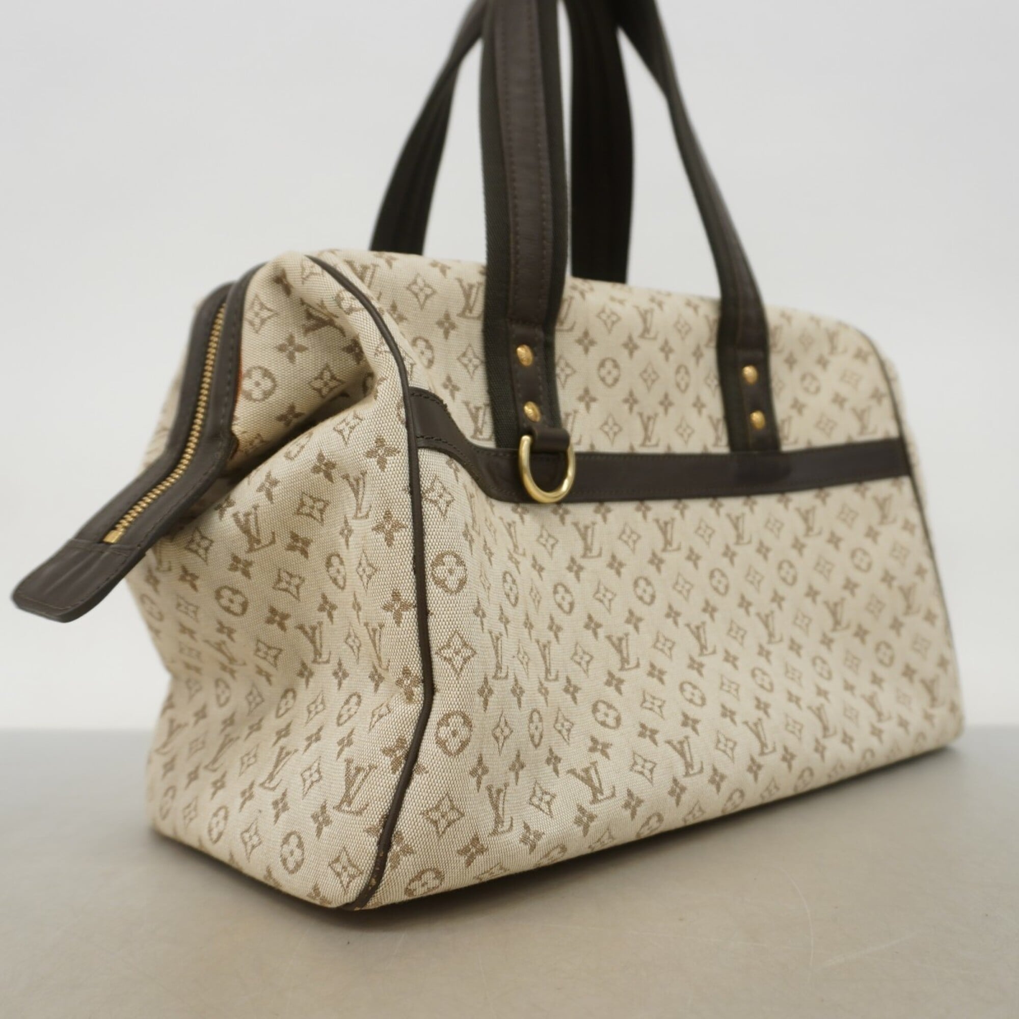 Louis Vuitton Khaki Handbag (Pre-Owned)