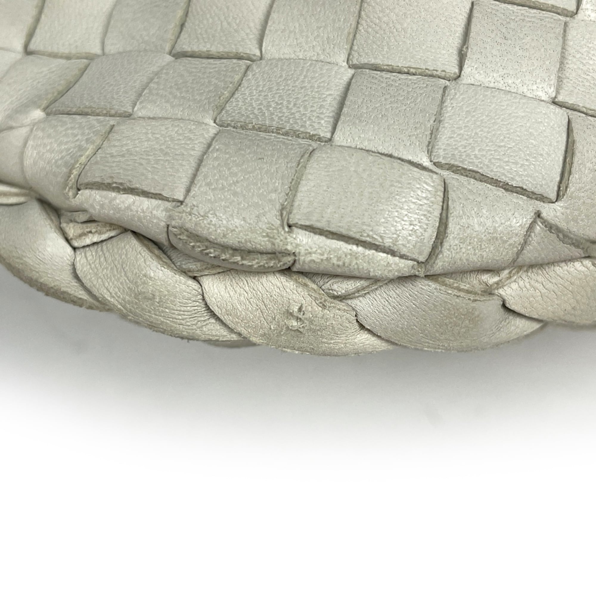 Bottega Veneta Ivory Leather Shoulder Bag (Pre-Owned)