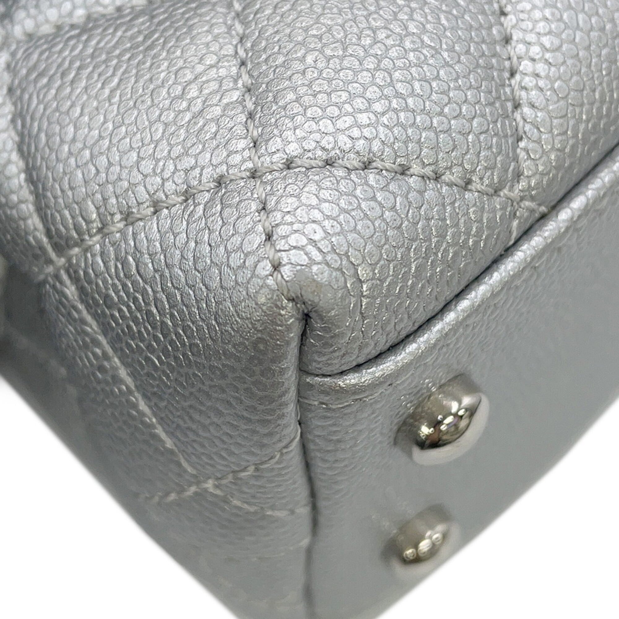 Chanel Matelasse Silver Grained Calfskin Handbag (Pre-Owned)