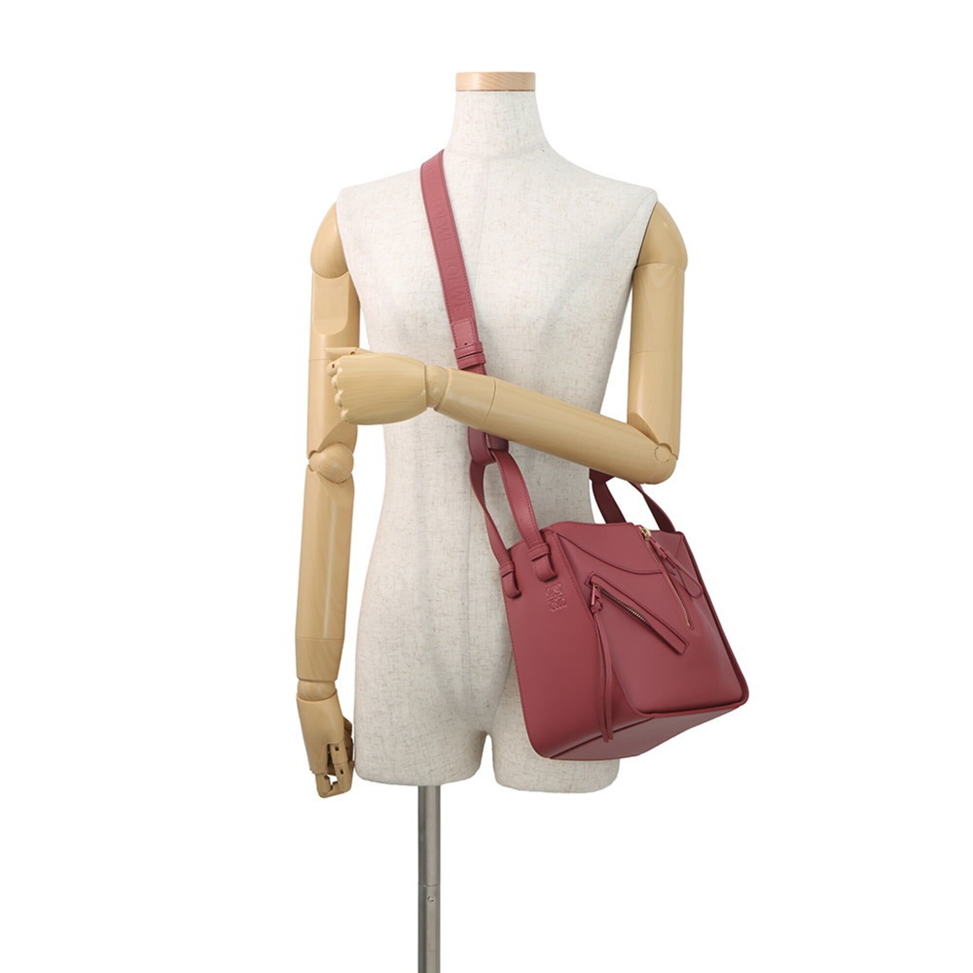 Loewe Hammock Gold Leather Handbag (Pre-Owned)