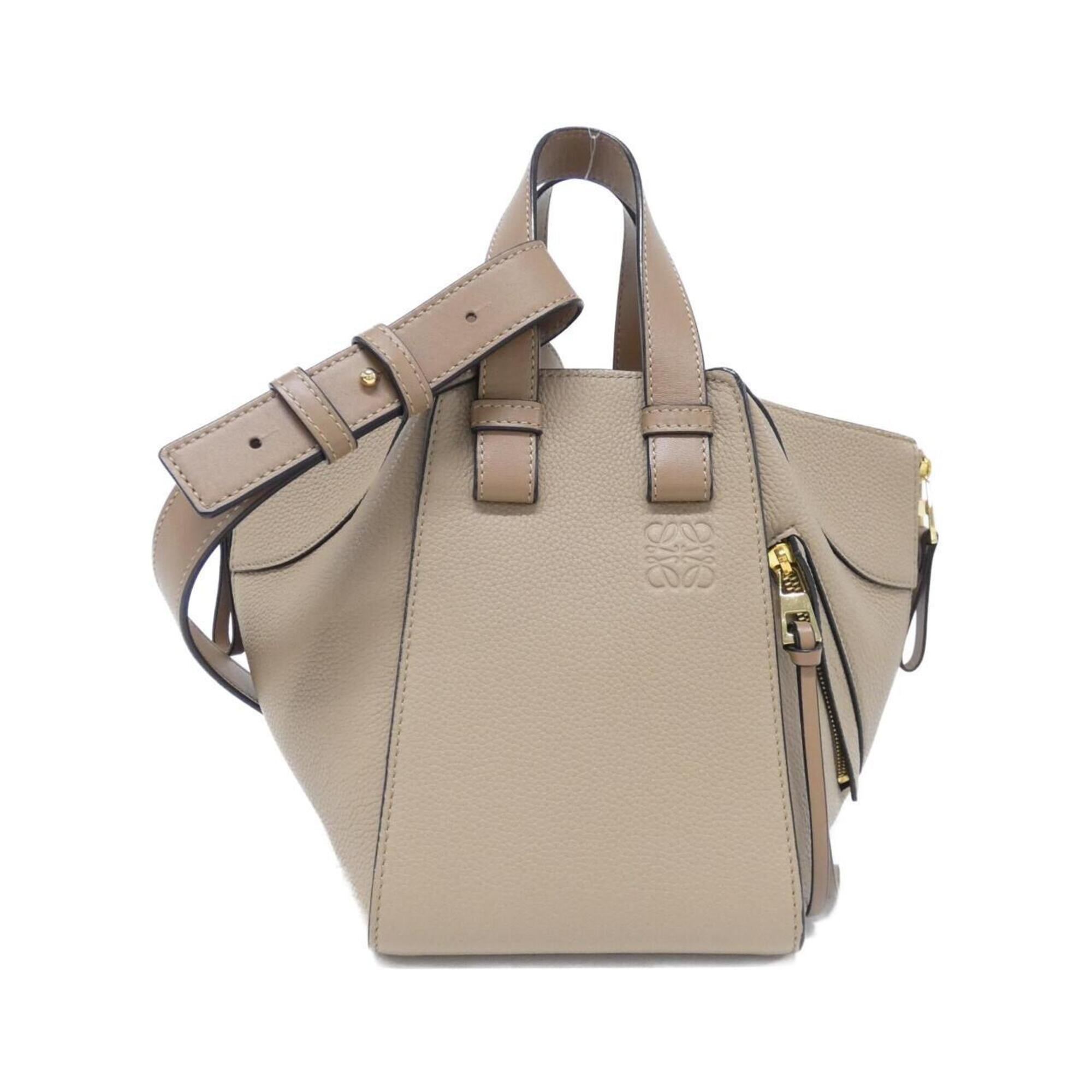 Loewe Sand Leather Shoulder Bag (Pre-Owned)