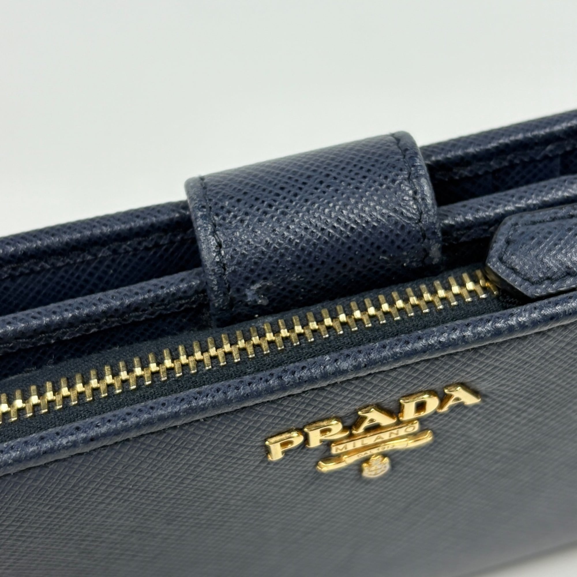 Prada Black Leather Wallet (Bi-Fold) (Pre-Owned)