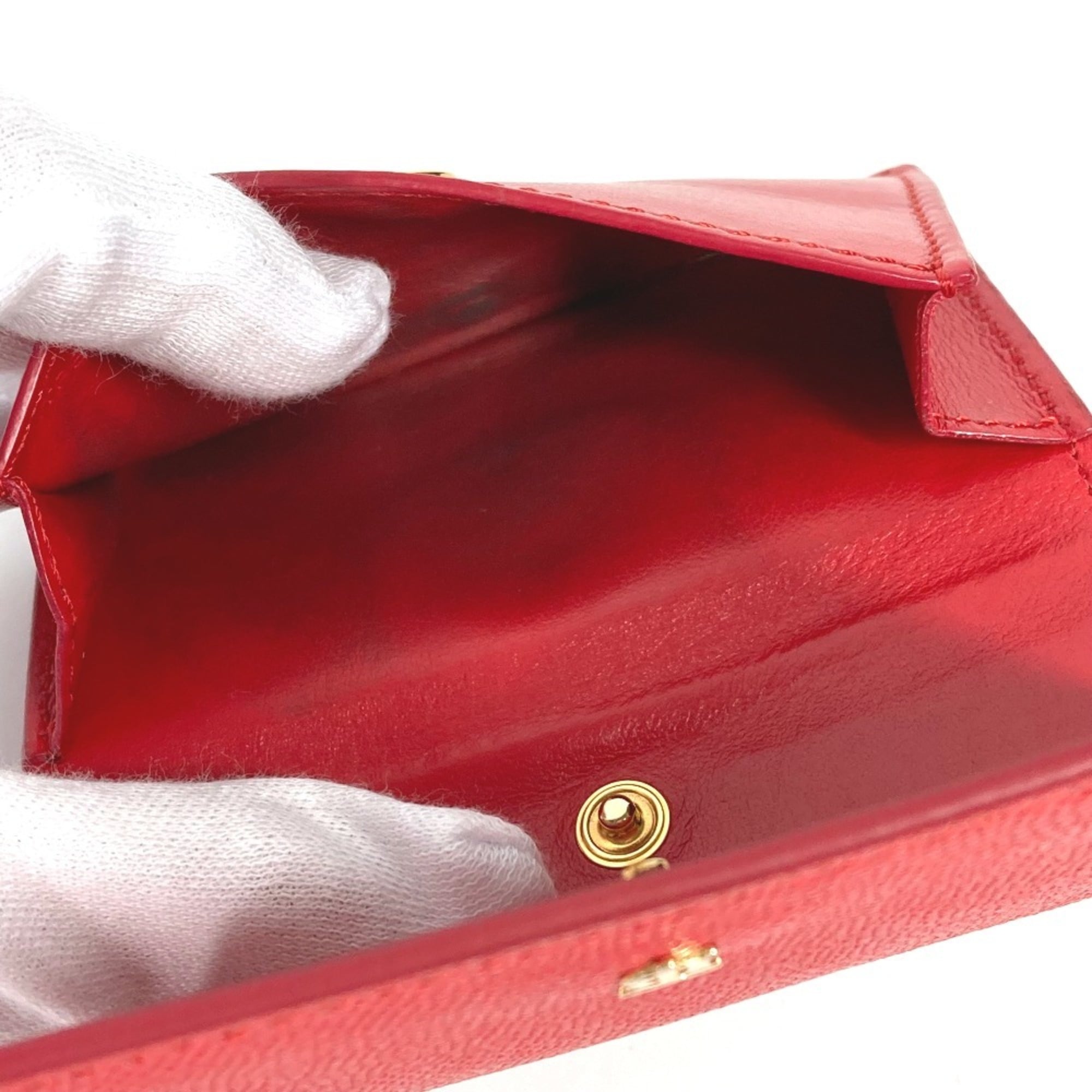 Burberry Red Color Leather Wallet (Bi-Fold) (Pre-Owned)