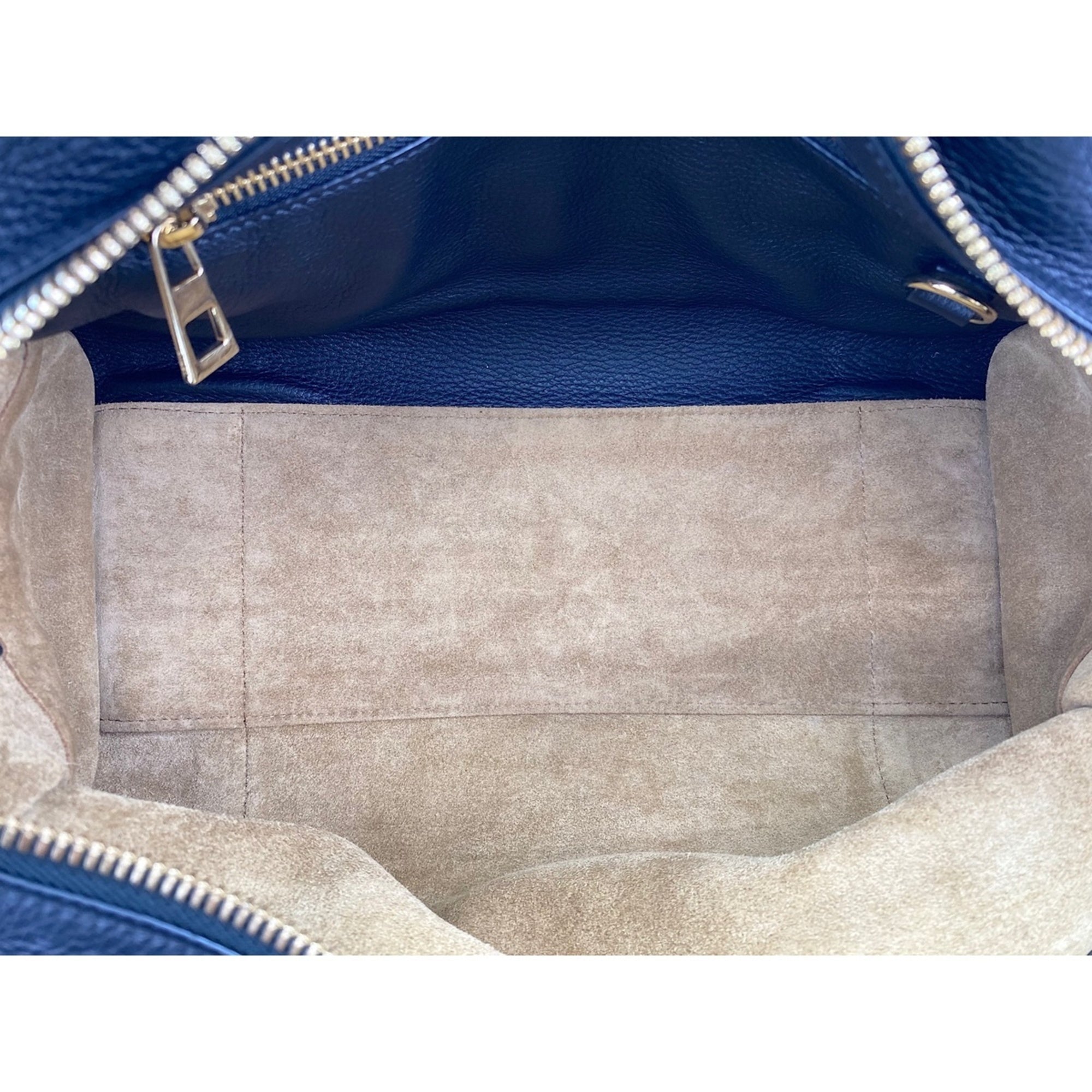 Loewe Amazona Black Shoulder Bag (Pre-Owned)