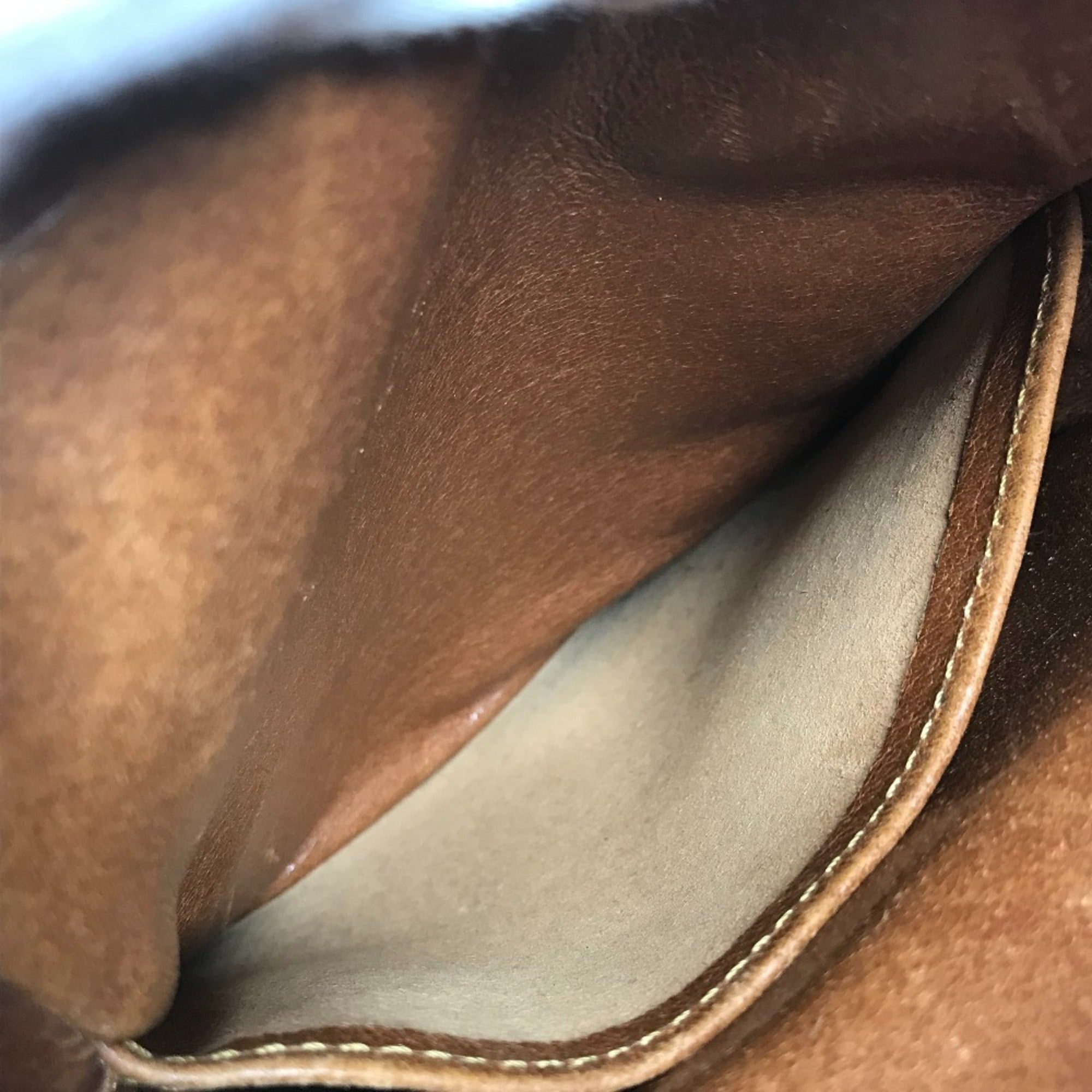 Louis Vuitton Brown Monogram Pochette Shoulder Bag (Pre-Owned)