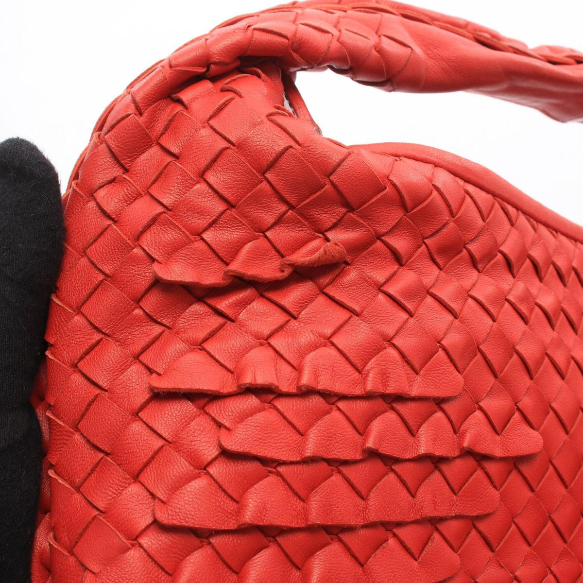 Bottega Veneta Red Color Leather Handbag Shoulder Bag (Pre-Owned)