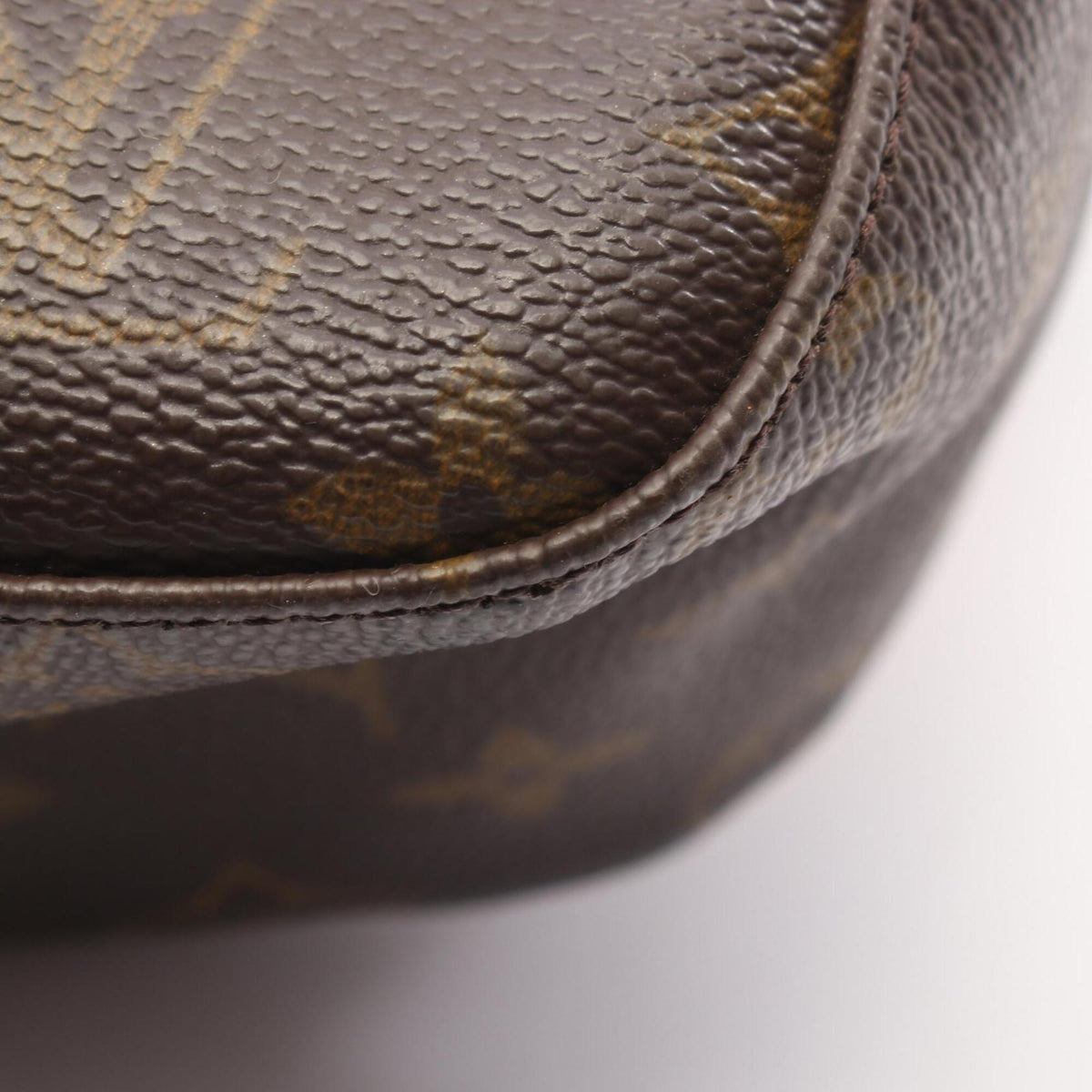 Louis Vuitton Brown Coated Canvas Leather Handbag Shoulder Bag (Pre-Owned)