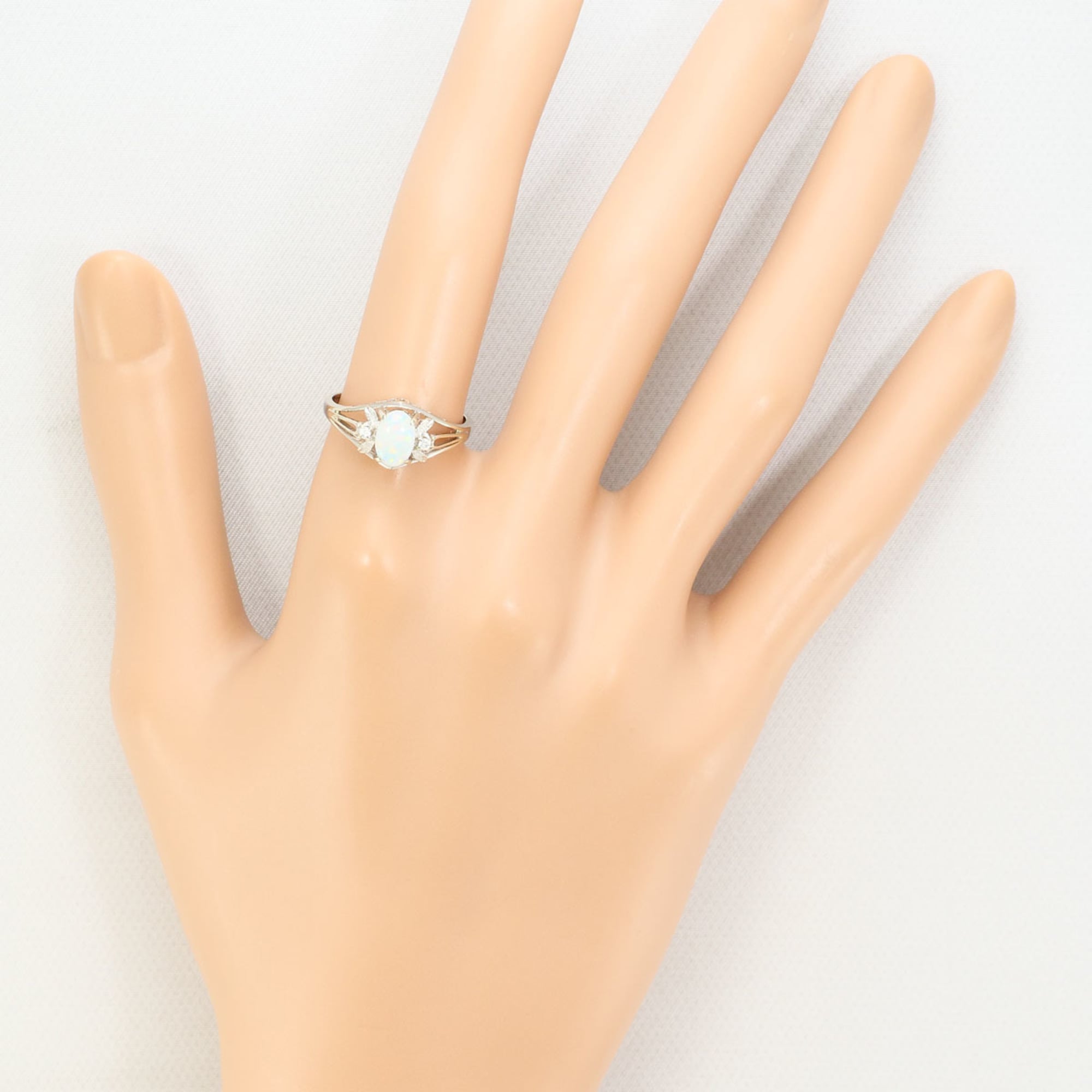 Unbranded White Gold White Gold (14K) Band Ring (Pre-Owned)