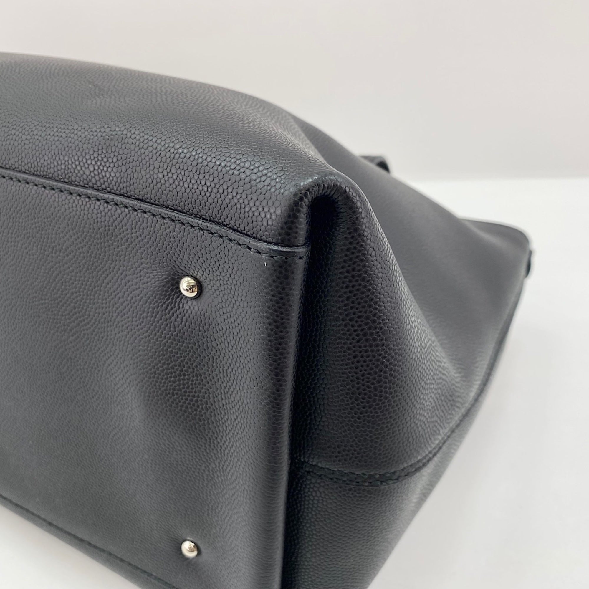 Salvatore Ferragamo Black Tote Bag (Pre-Owned)