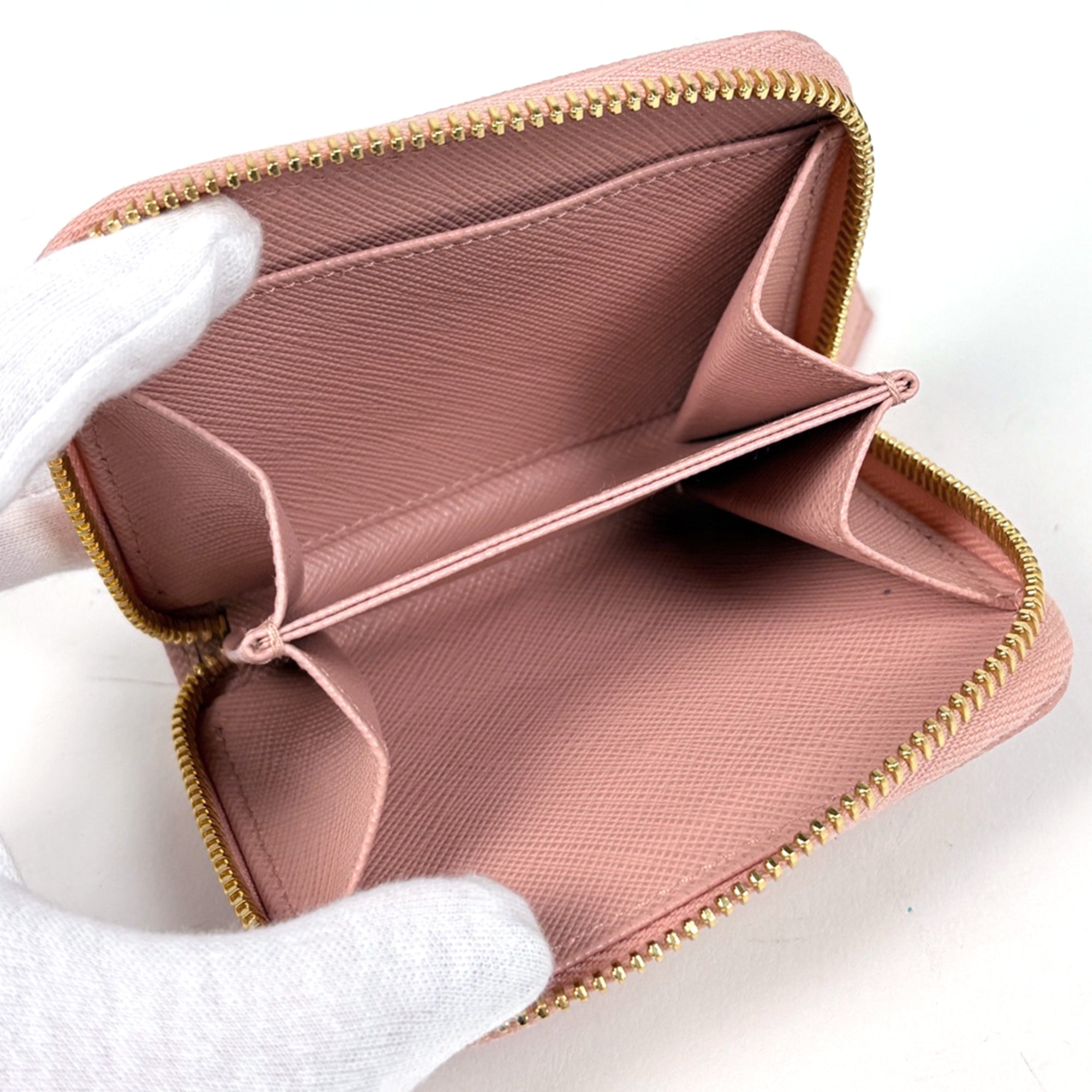 Prada Pink Saffiano Coin Purse/Coin Case (Pre-Owned)