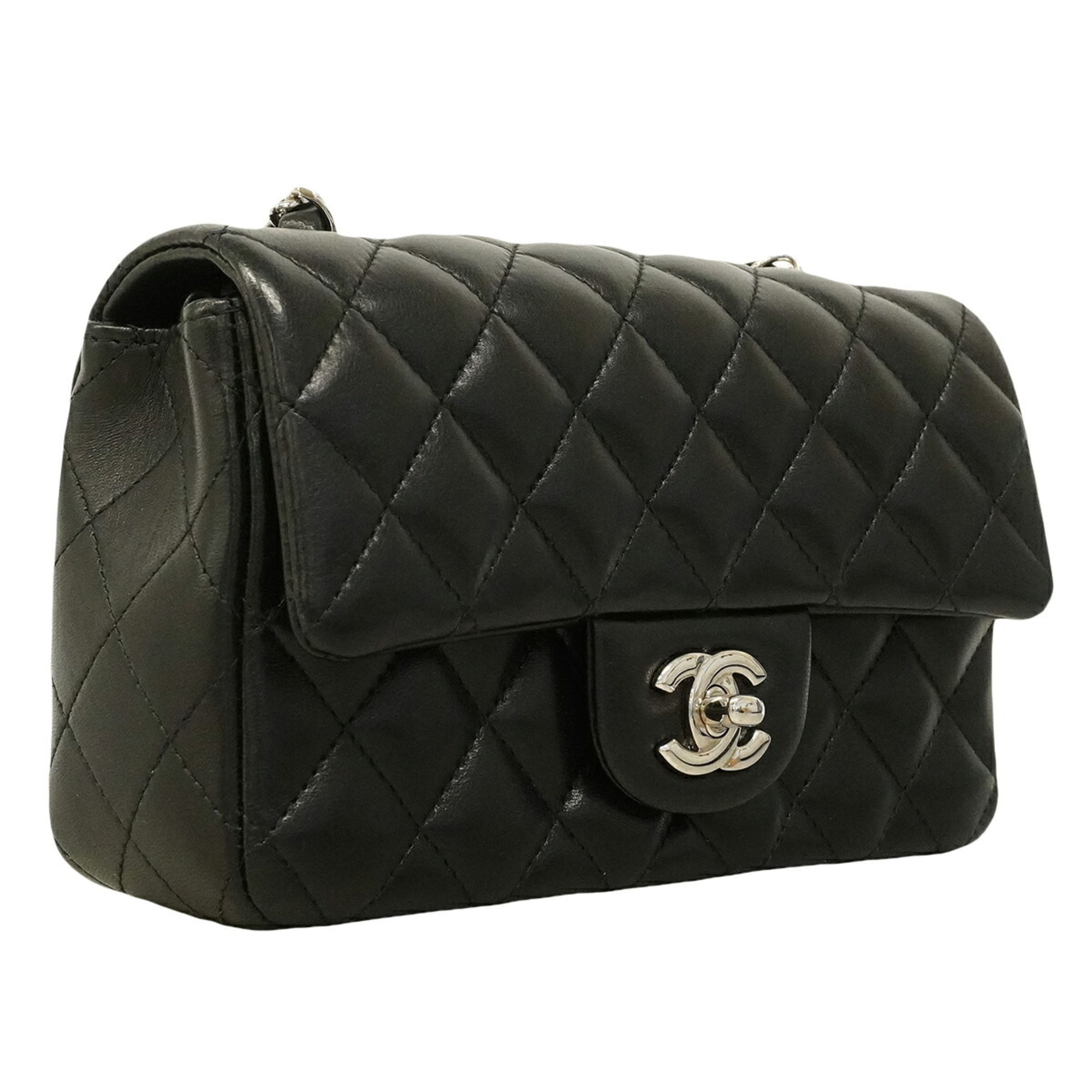 Chanel Black Leather Shoulder Bag (Pre-Owned)