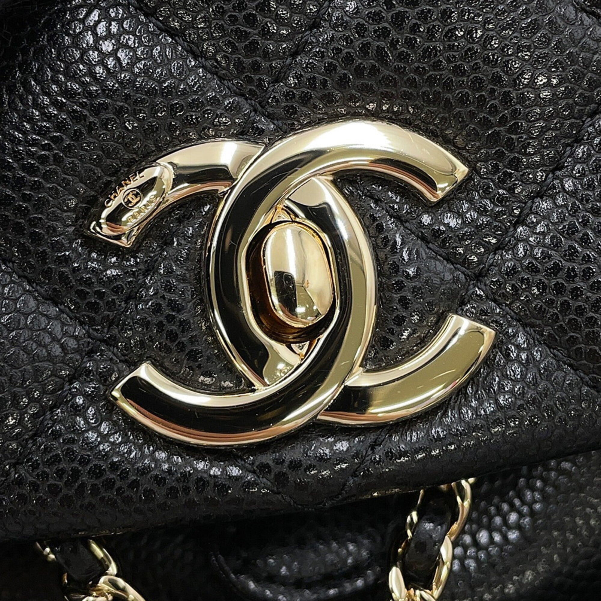 Chanel Black Grained Calfskin Handbag (Pre-Owned)