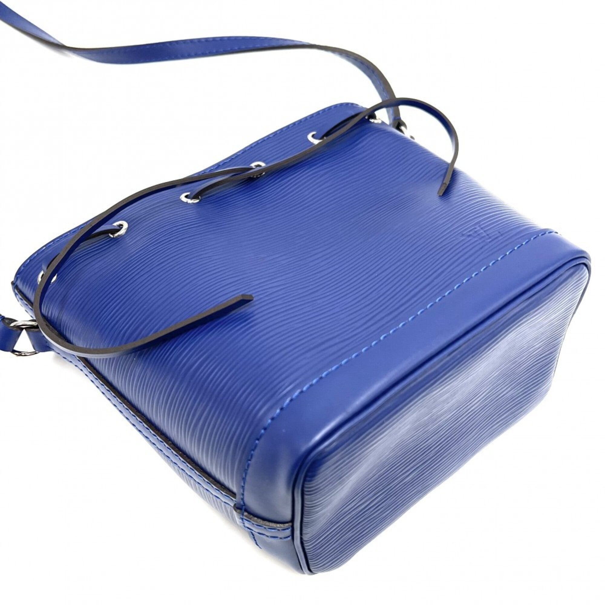 Louis Vuitton Blue Blueberry Epi Leather Shoulder Bag (Pre-Owned)