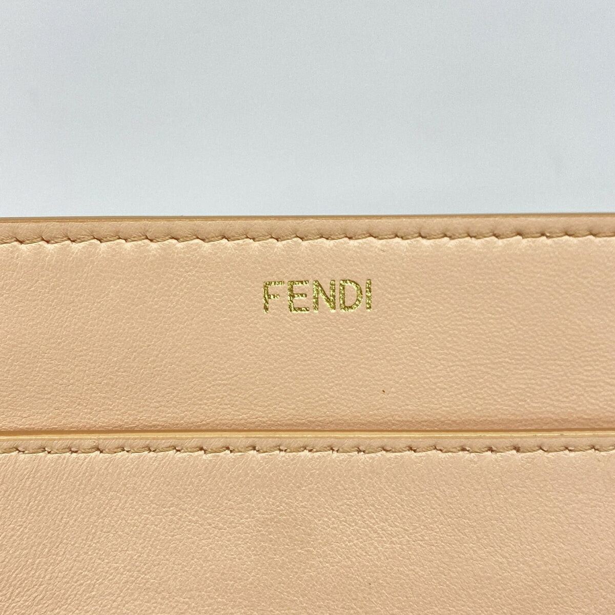 Fendi White Leather Handbag (Pre-Owned)
