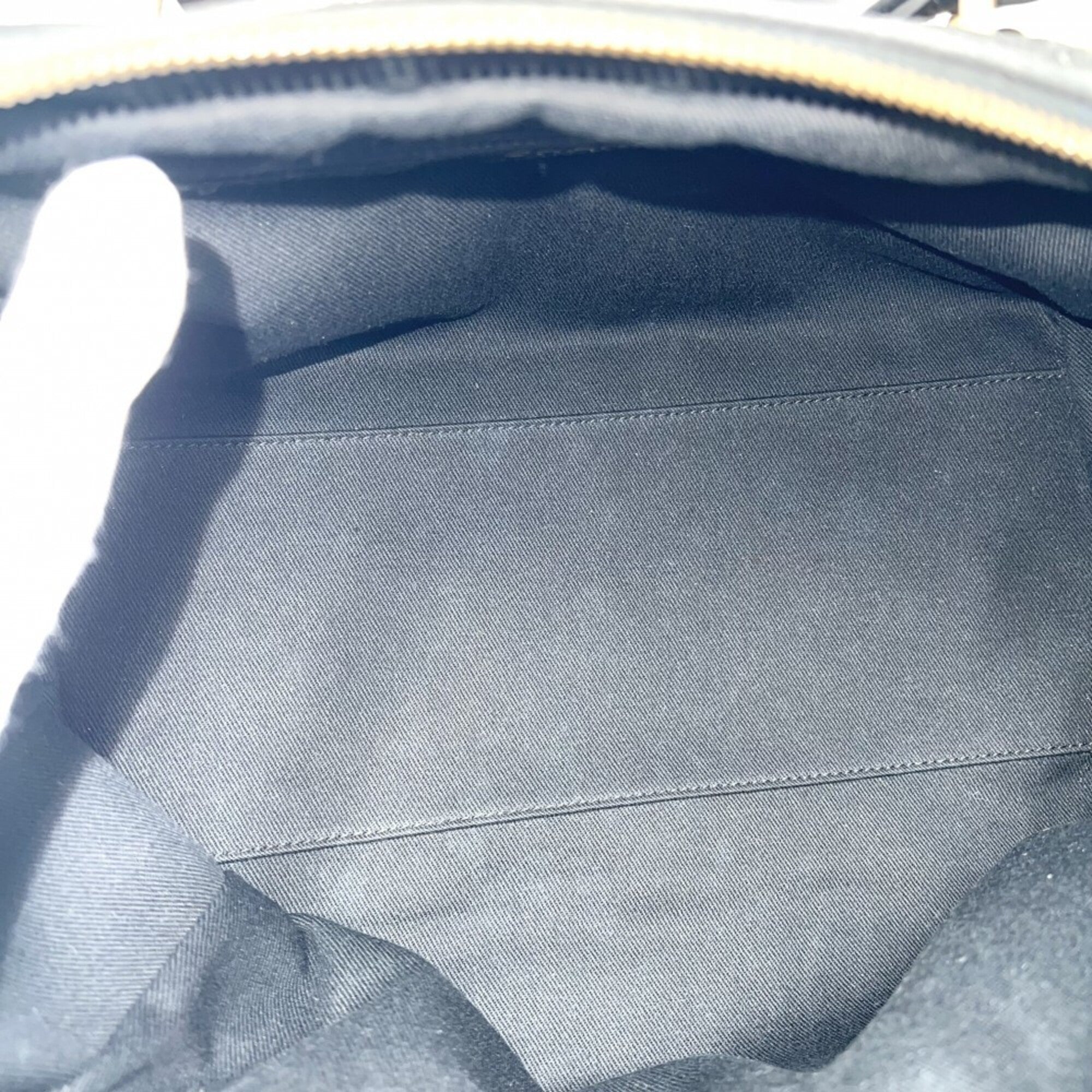 Chanel Black Leather Handbag Shoulder Bag (Pre-Owned)