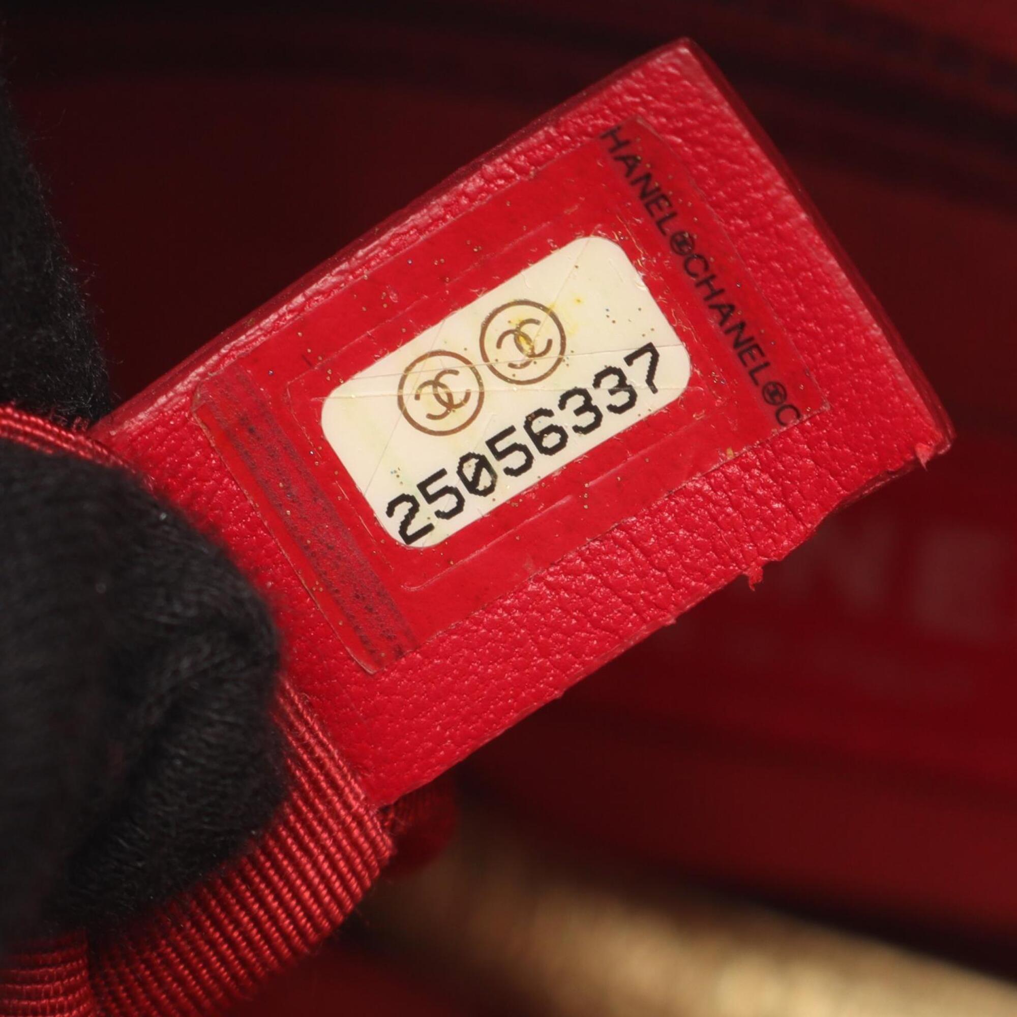 Chanel Gold Leather Handbag Shoulder Bag (Pre-Owned)