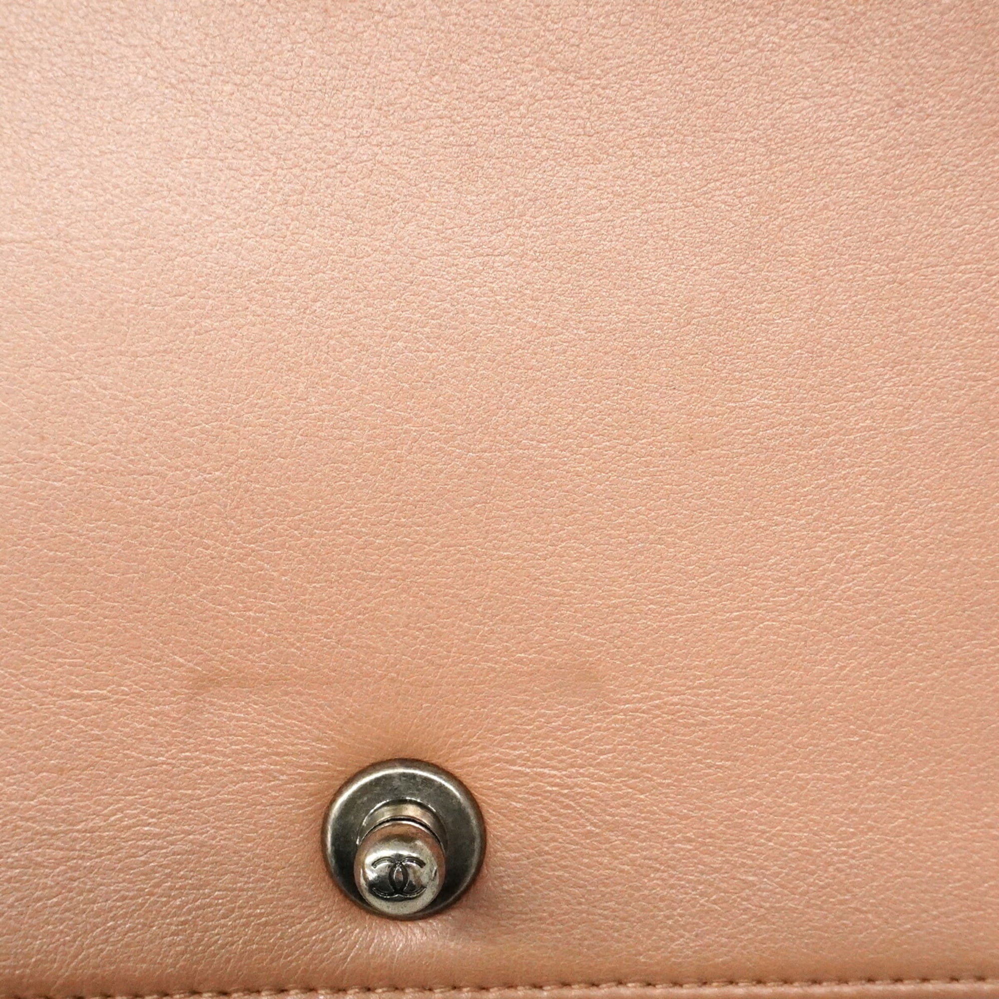Chanel Pink Leather Shoulder Bag (Pre-Owned)