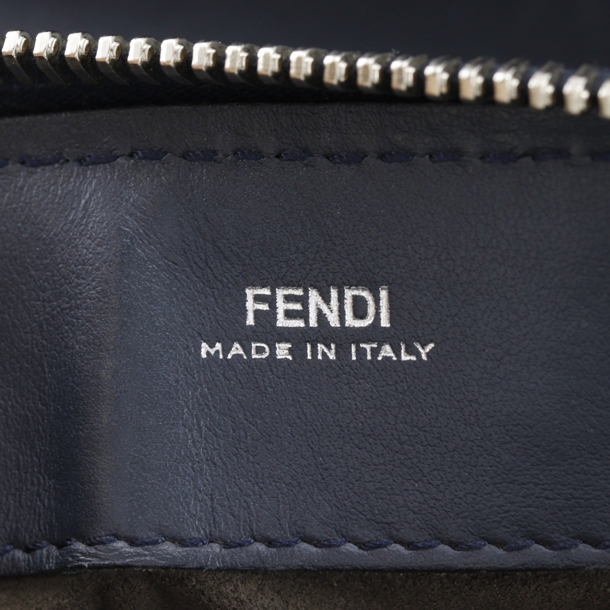 Fendi Navy Leather Handbag (Pre-Owned)