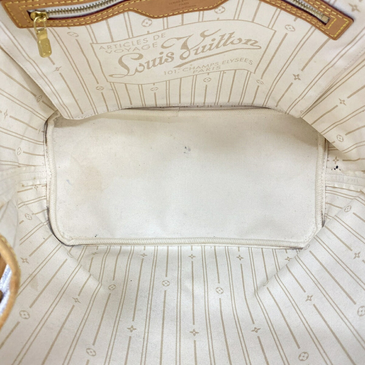 Louis Vuitton White Tote Bag (Pre-Owned)