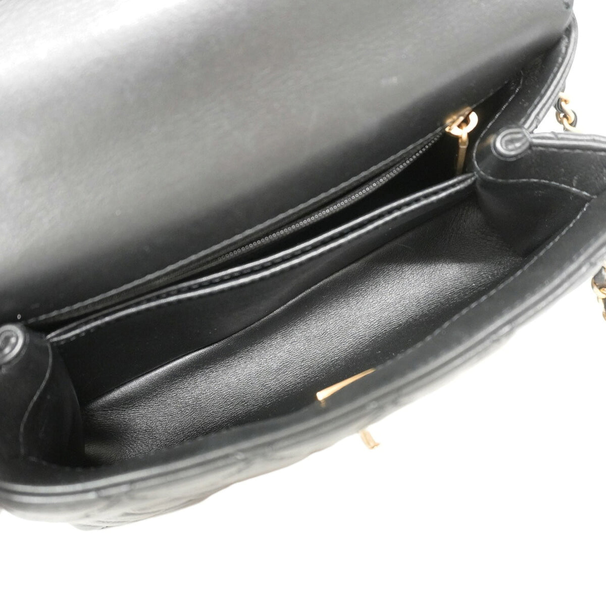 Chanel Black Leather Handbag (Pre-Owned)
