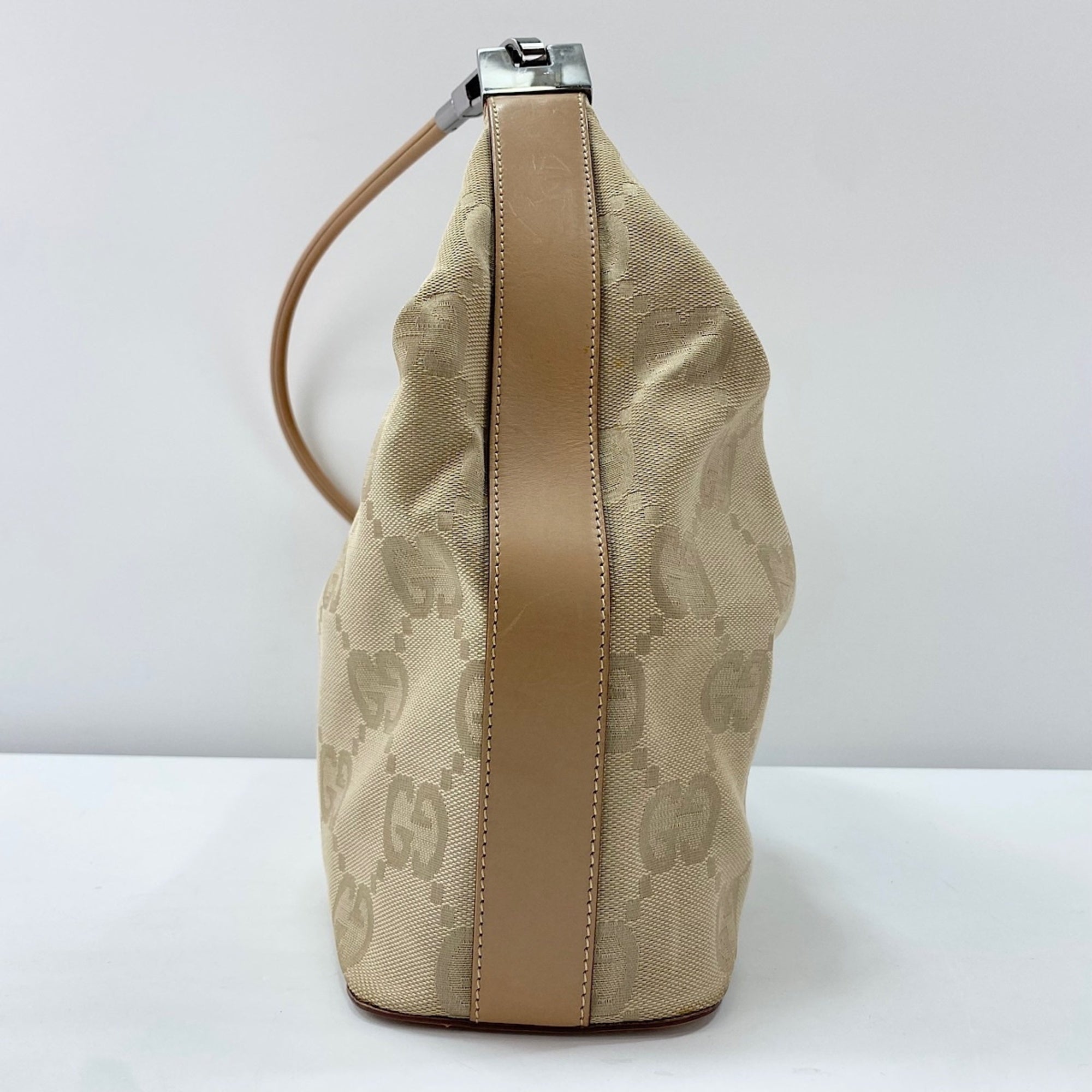 Gucci Beige Shoulder Bag (Pre-Owned)