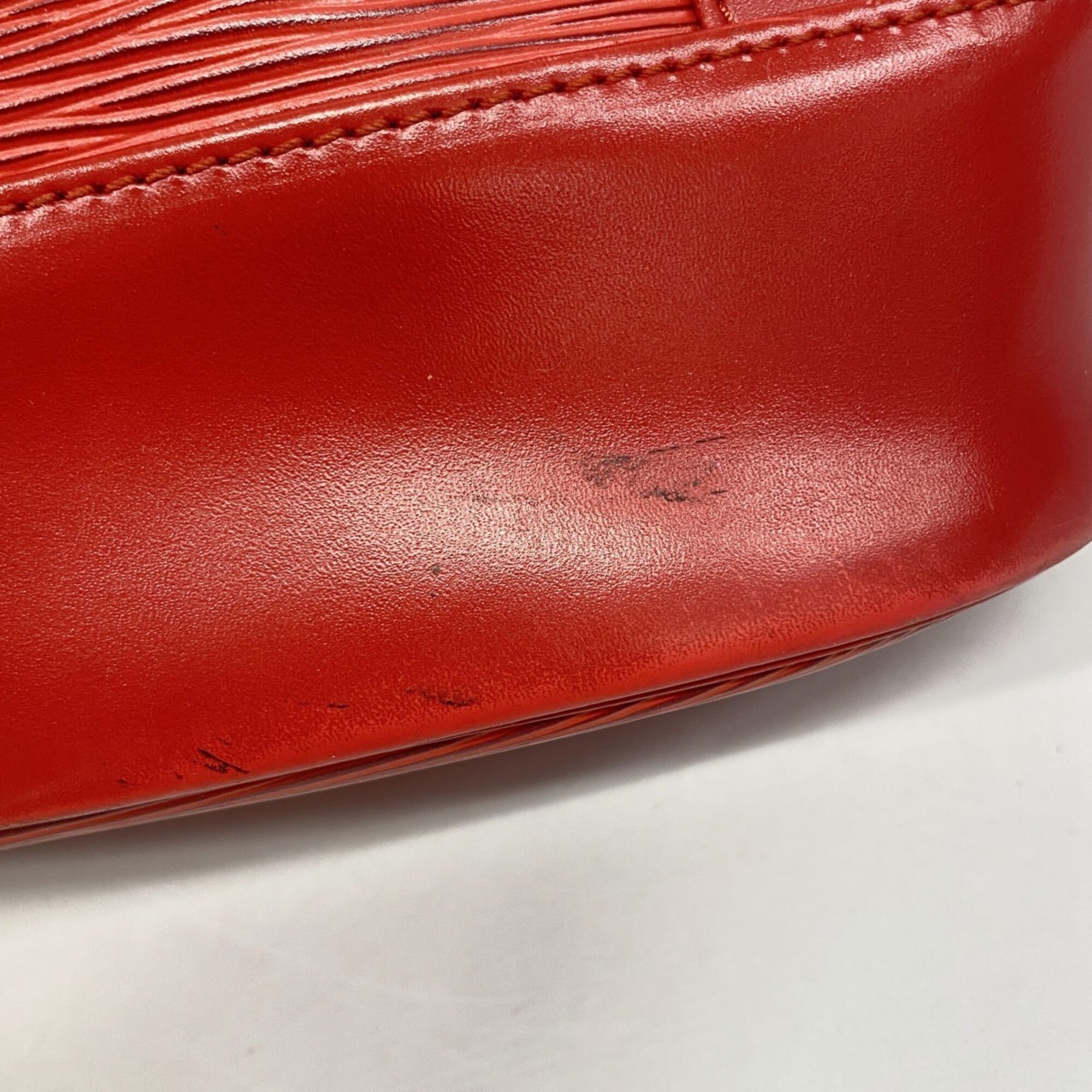 Louis Vuitton Castilian Red Shoulder Bag (Pre-Owned)
