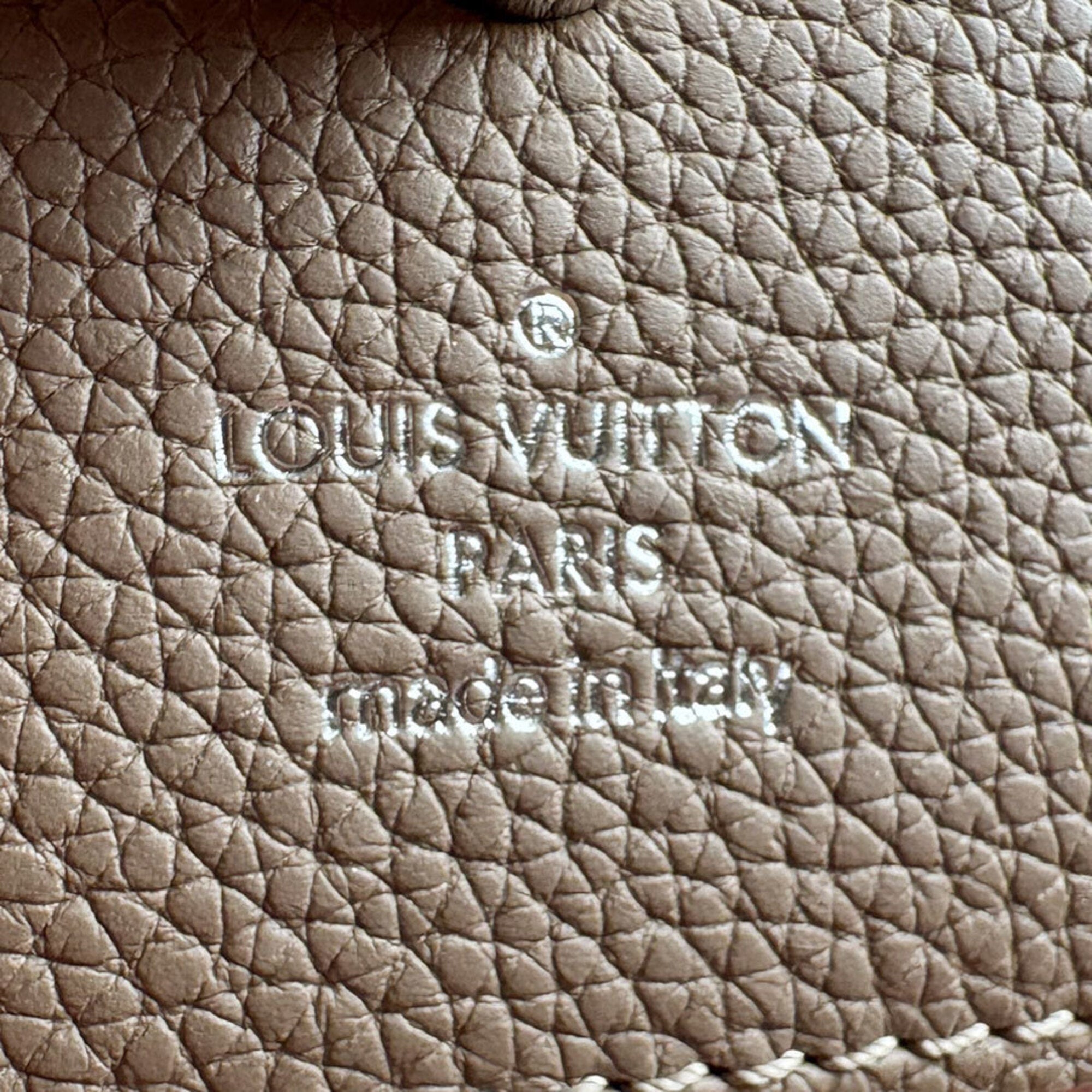 Louis Vuitton Grayish Pink Leather Handbag Shoulder Bag (Pre-Owned)