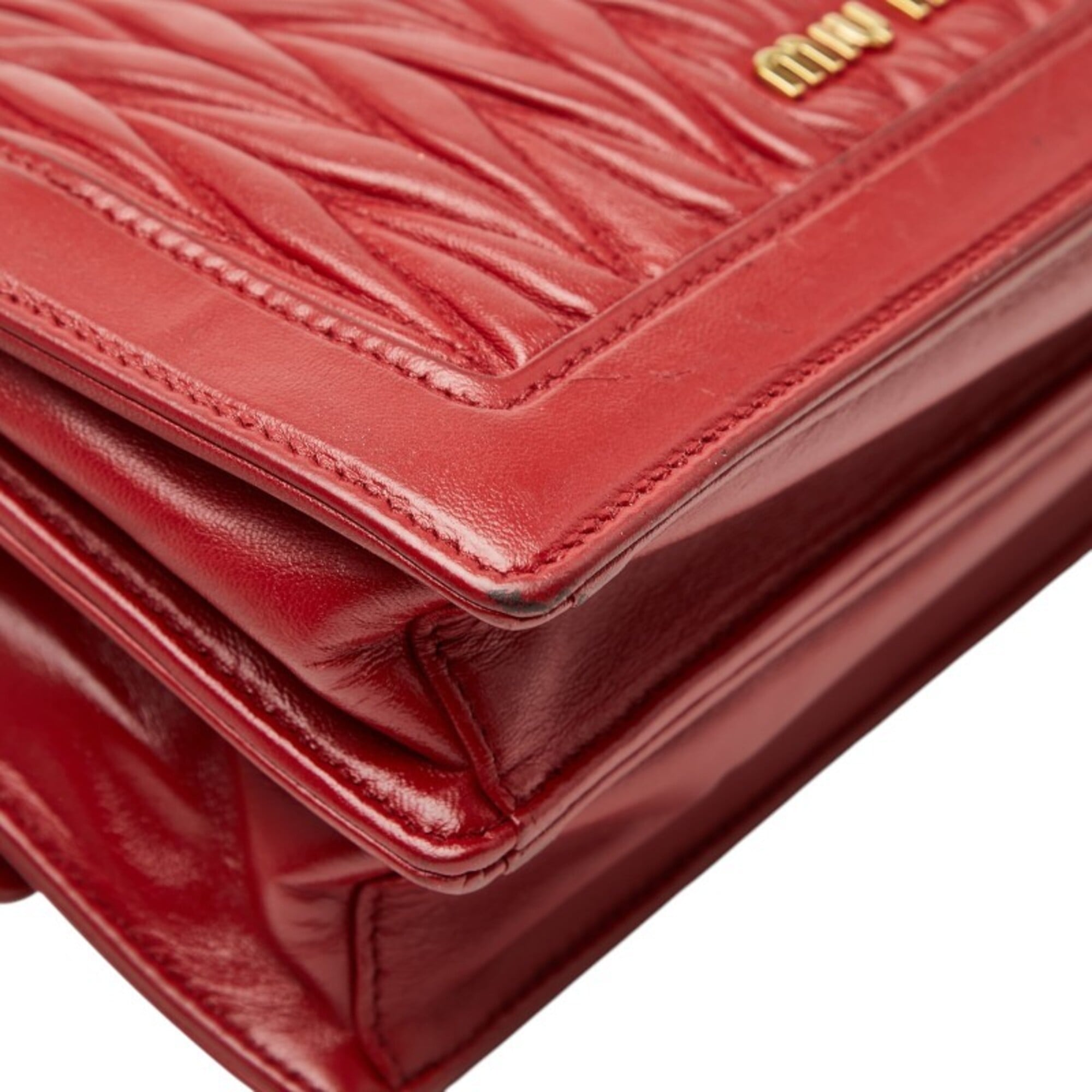 Miu Miu Matelasse Red Color Leather Shoulder Bag (Pre-Owned)