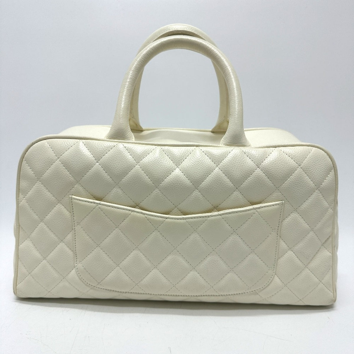 Chanel White Leather Handbag (Pre-Owned)