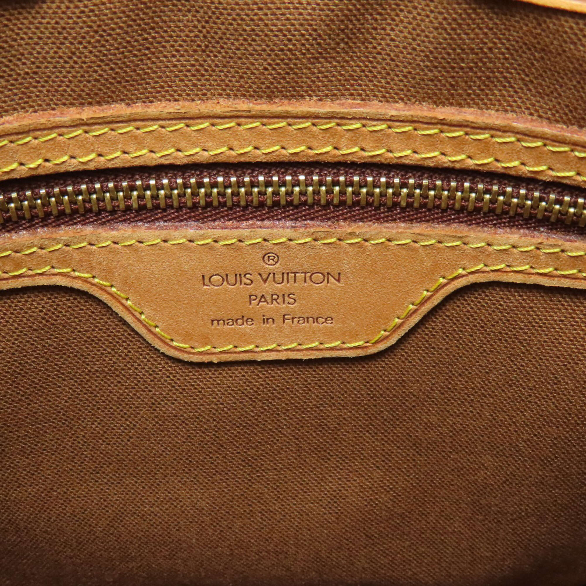 Louis Vuitton Brown Monogram Monogram Canvas Handbag (Pre-Owned)