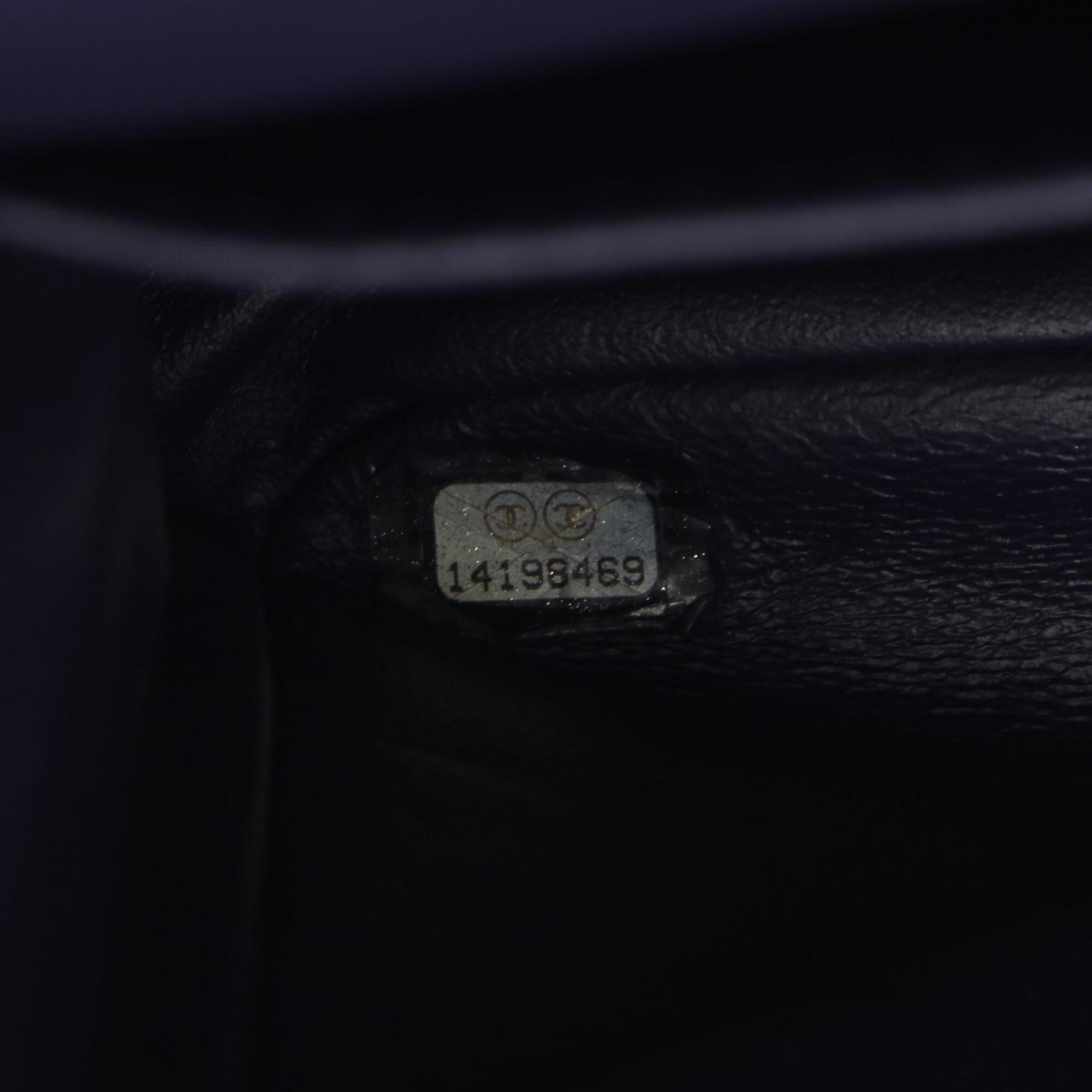 Chanel Purple Patent Leather Handbag Shoulder Bag (Pre-Owned)