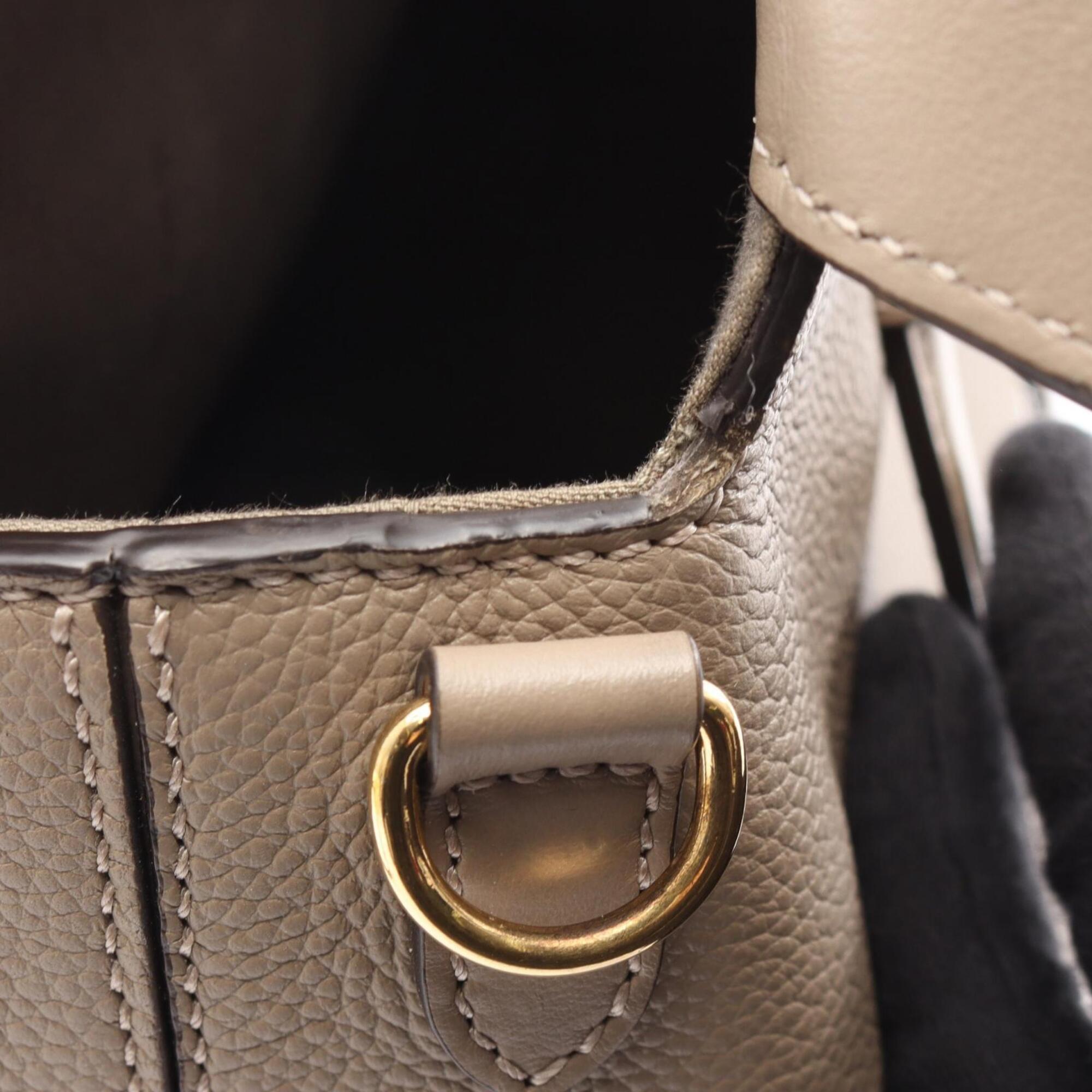 Fendi Beige Leather Handbag (Pre-Owned)