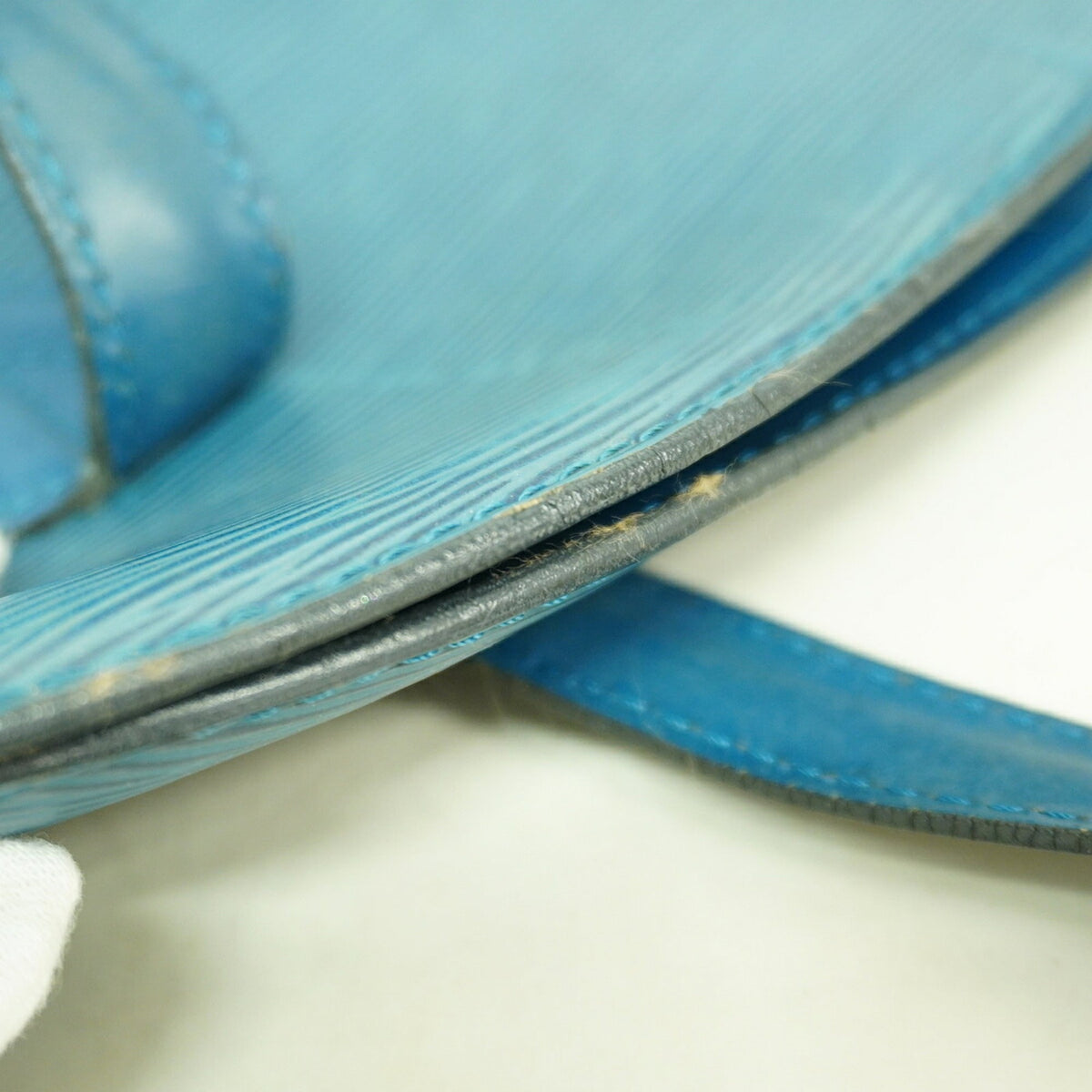 Louis Vuitton Toledo Blue Shoulder Bag (Pre-Owned)