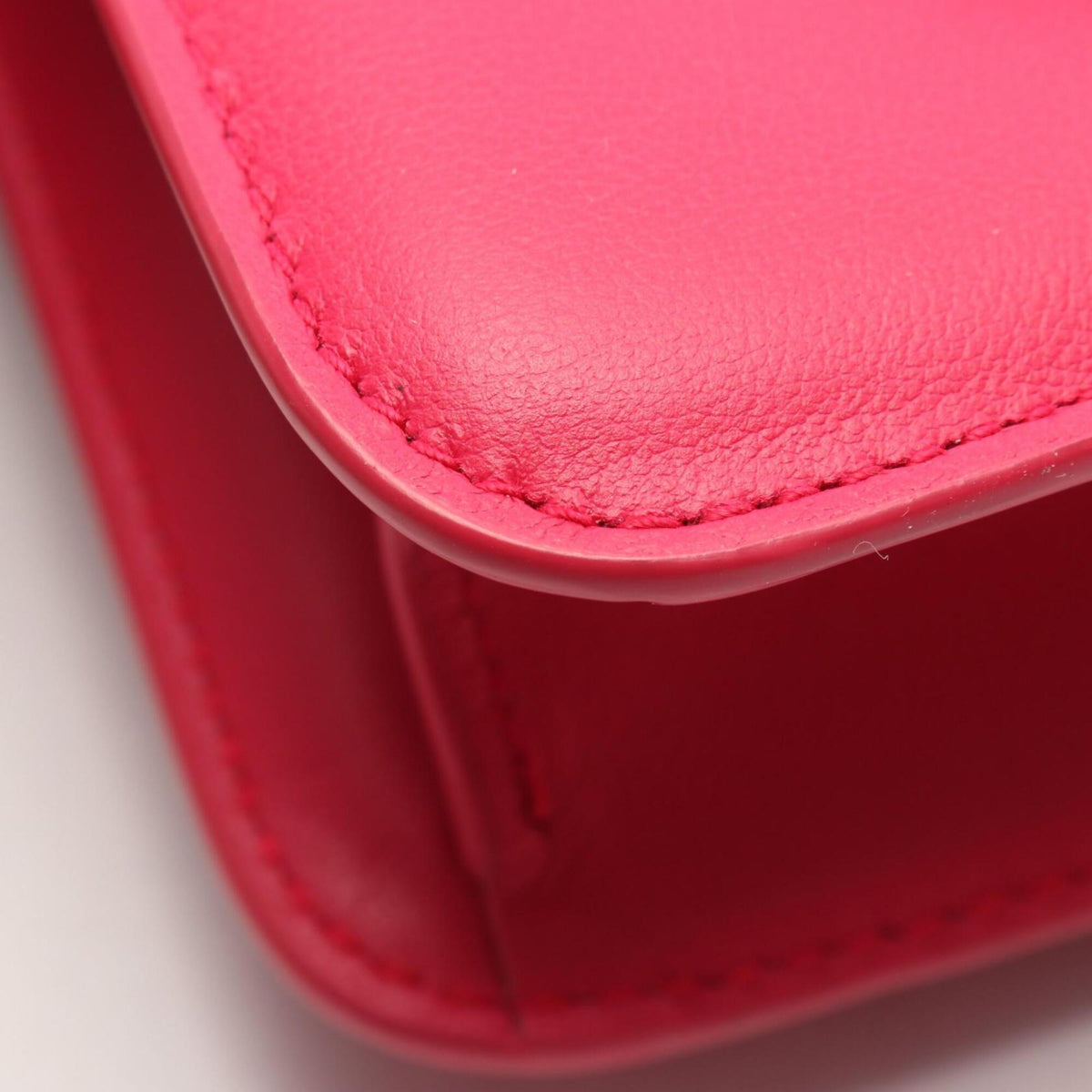 Bvlgari Pink Leather Handbag (Pre-Owned)