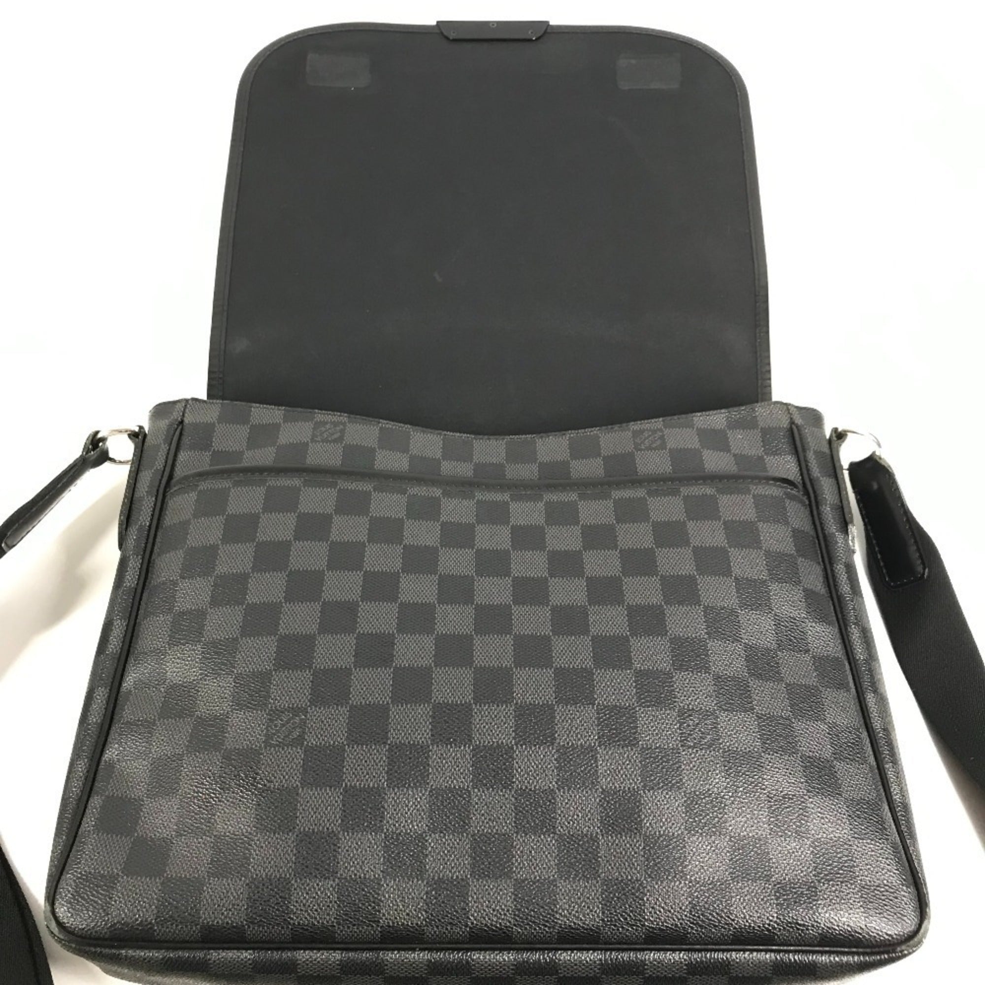 Louis Vuitton Black Damier Graphite Messenger Bag Shoulder Bag (Pre-Owned)