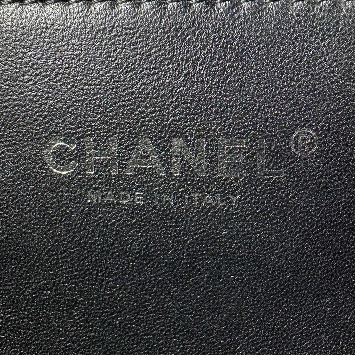 Chanel Black Grained Calfskin Shoulder Bag (Pre-Owned)