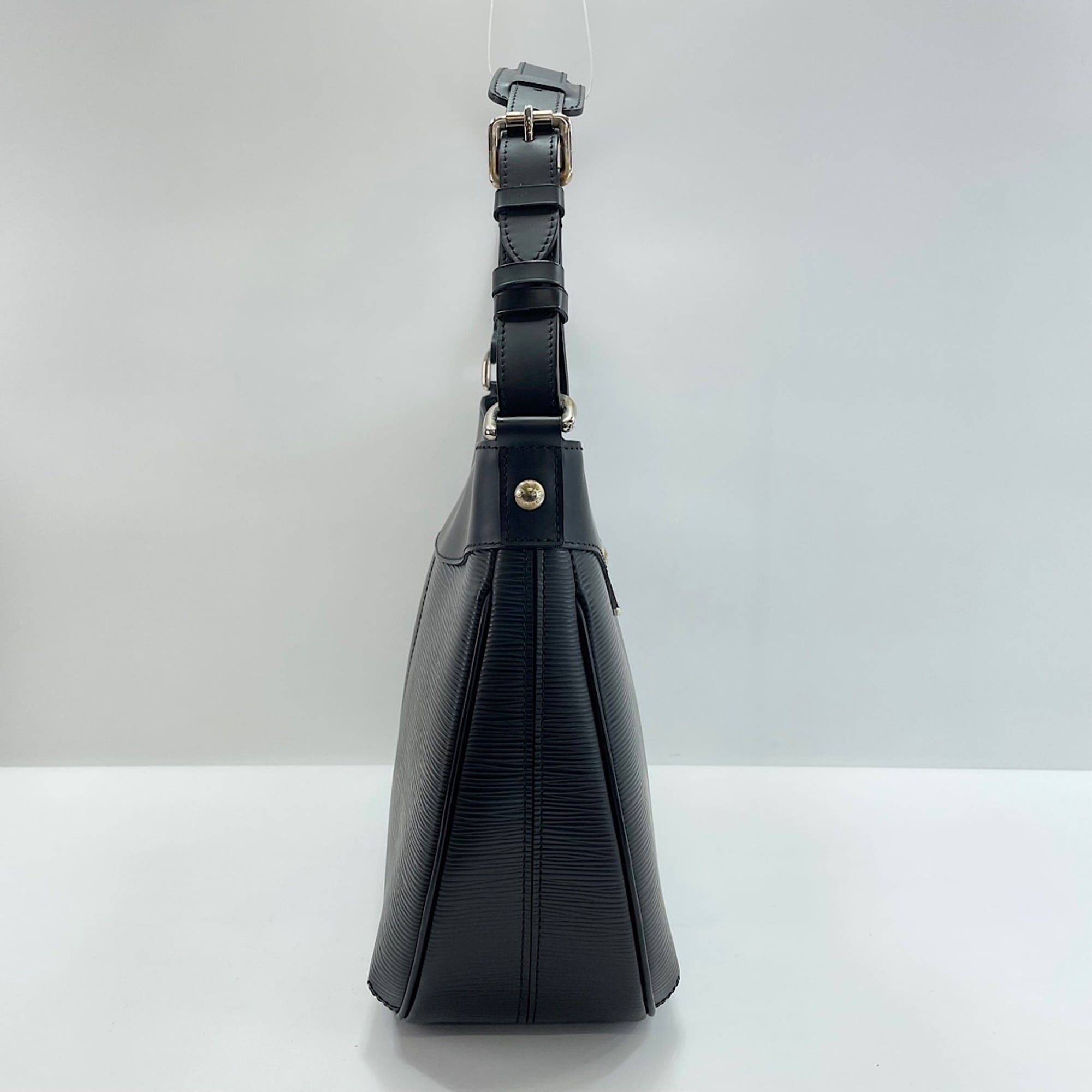Louis Vuitton Black Shoulder Bag (Pre-Owned)