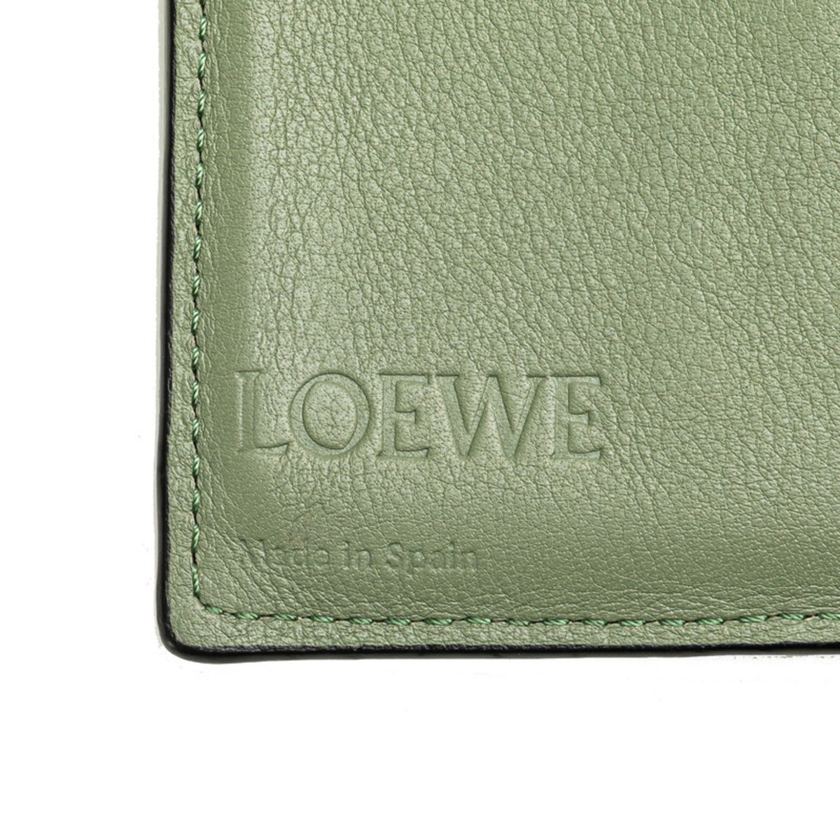 Loewe Green Leather Wallet (Tri-Fold) (Pre-Owned)