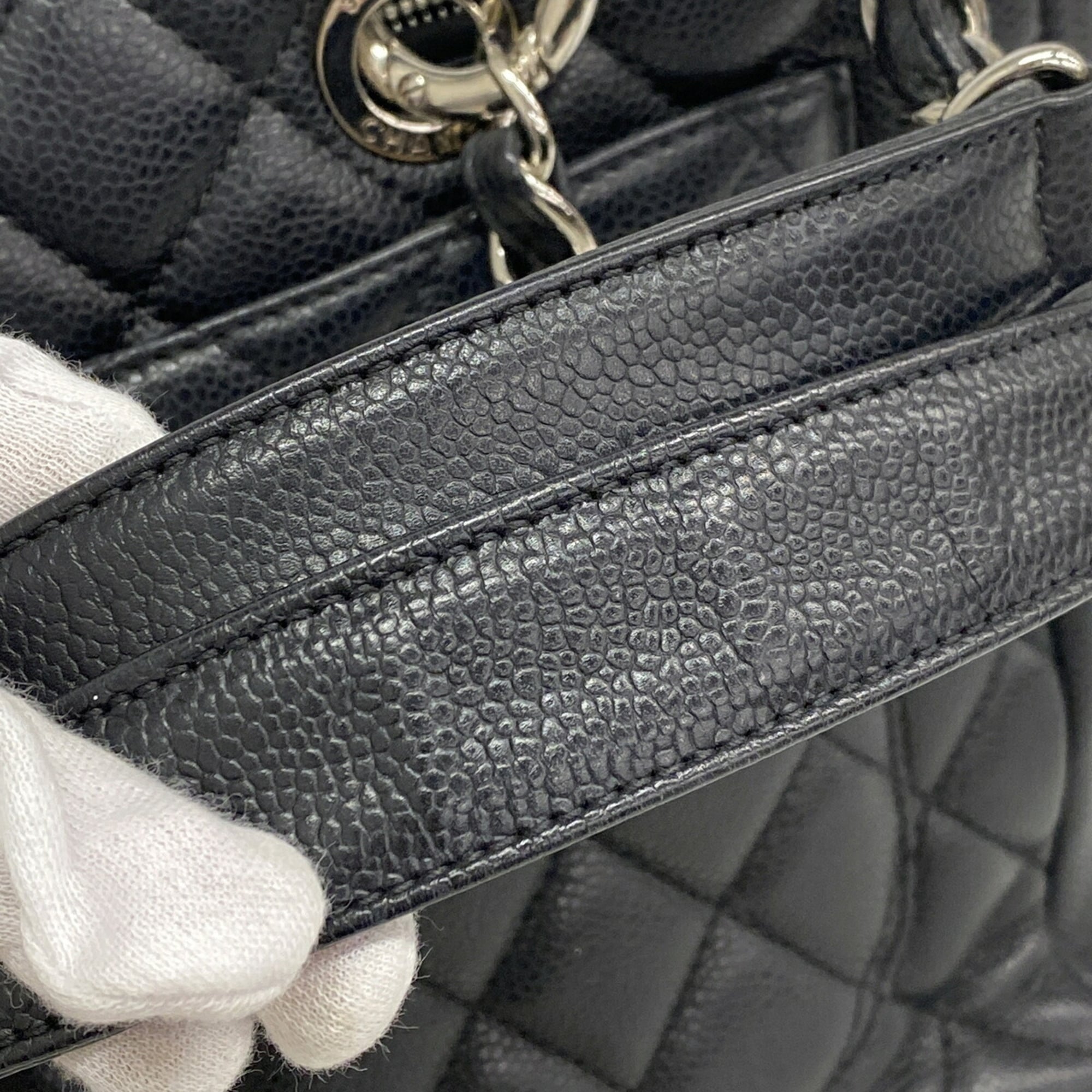 Chanel Black Grained Calfskin Tote Bag (Pre-Owned)