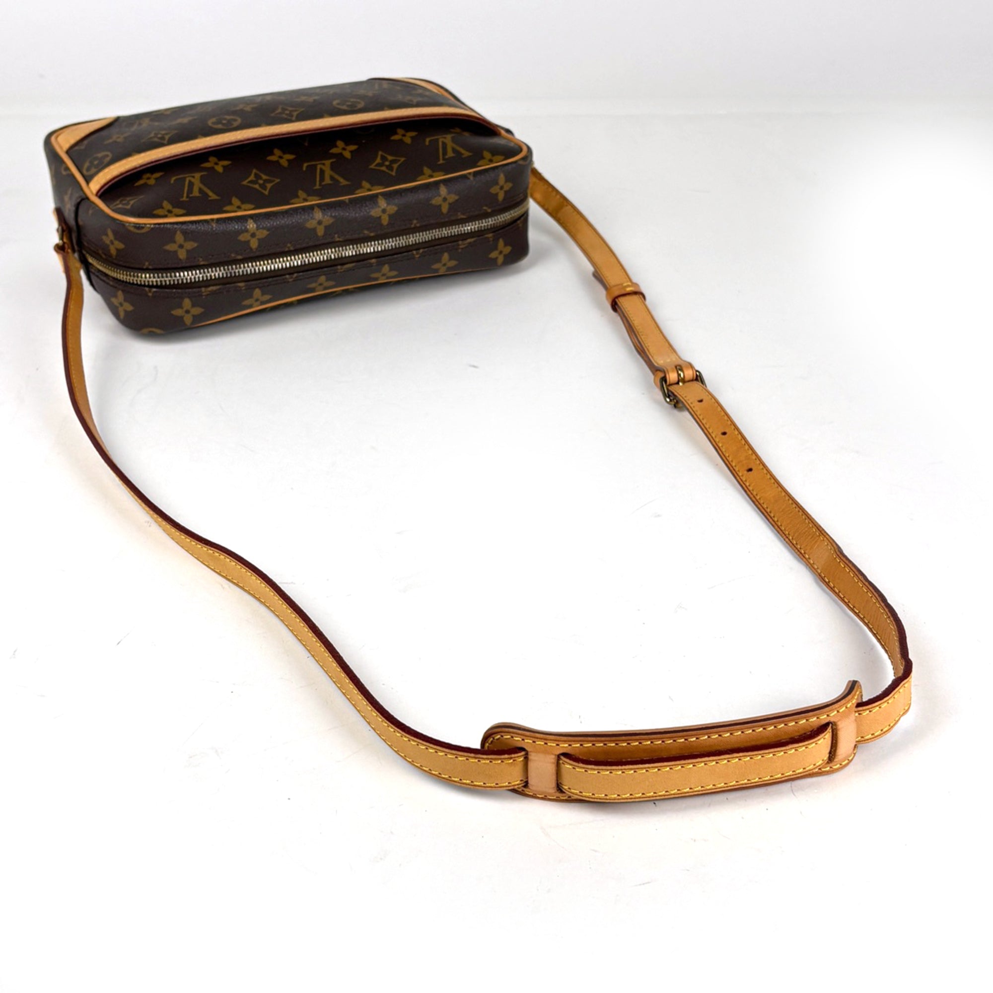 Louis Vuitton Brown Monogram Shoulder Bag (Pre-Owned)