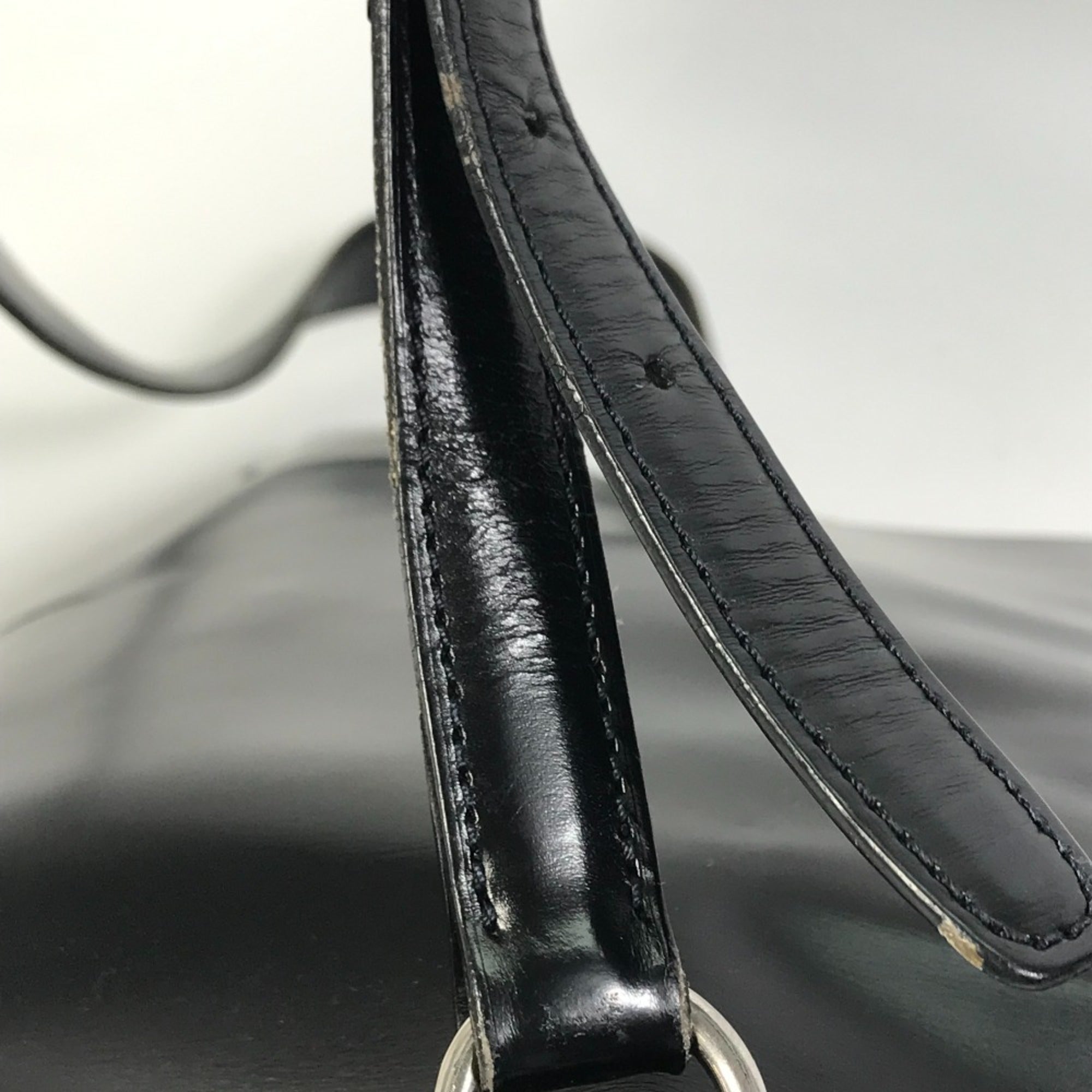 Cartier Black Leather Shoulder Bag (Pre-Owned)