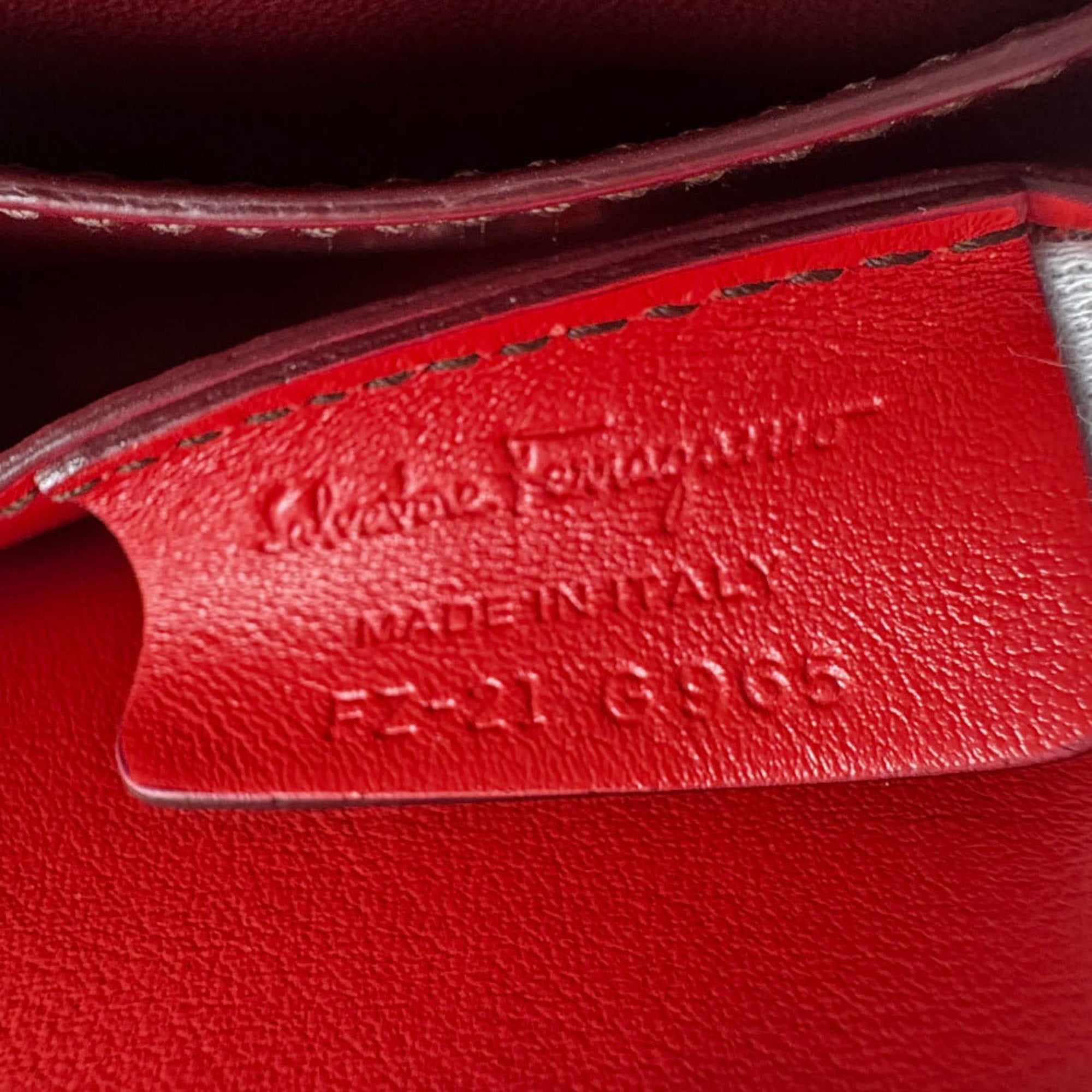 Salvatore Ferragamo Pink Red Color Leather Shoulder Bag (Pre-Owned)