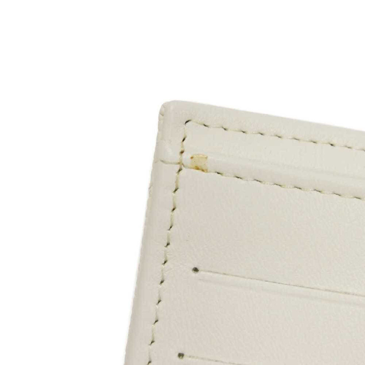 Chanel White Leather Wallet (Tri-Fold) (Pre-Owned)