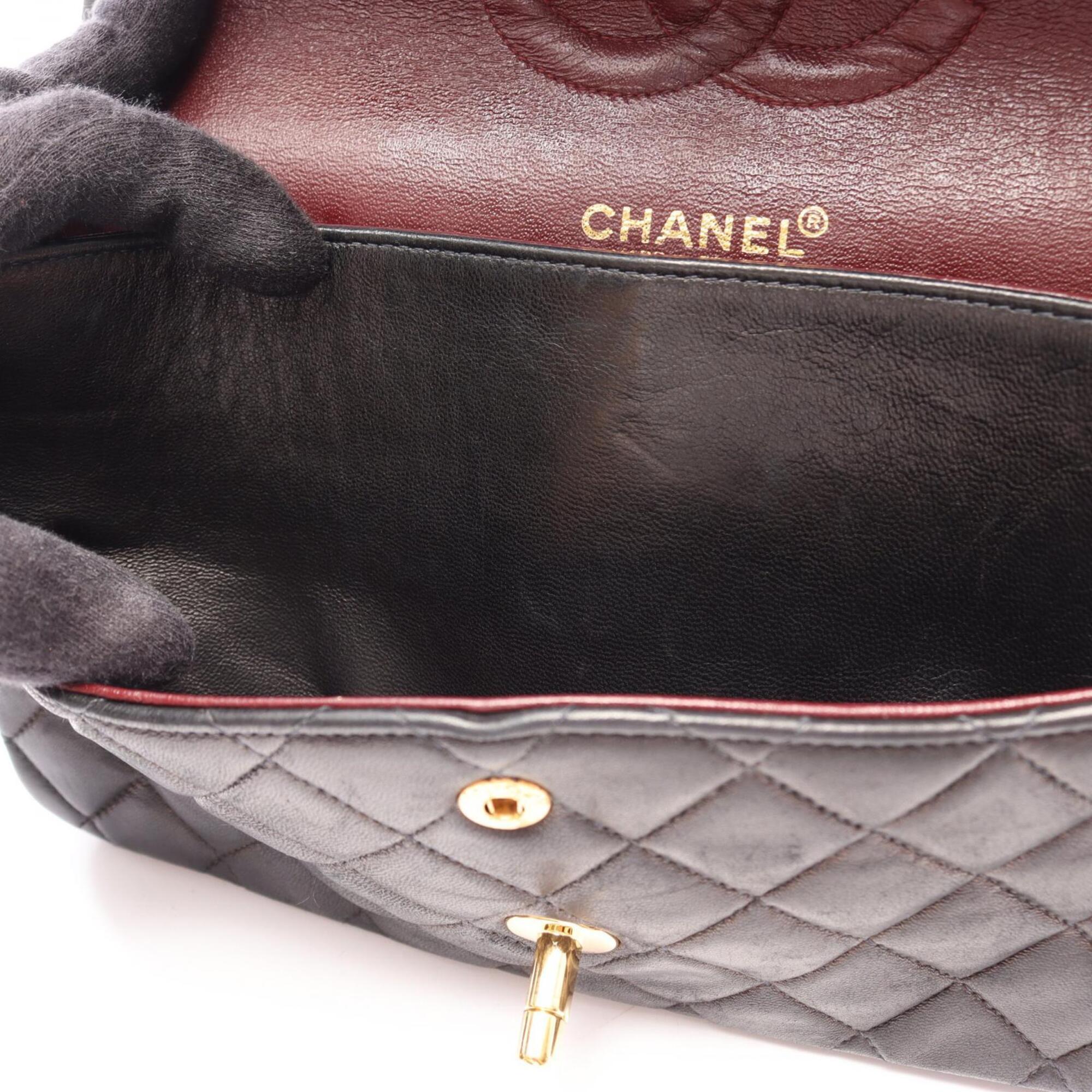 Chanel Black Leather Handbag Shoulder Bag (Pre-Owned)
