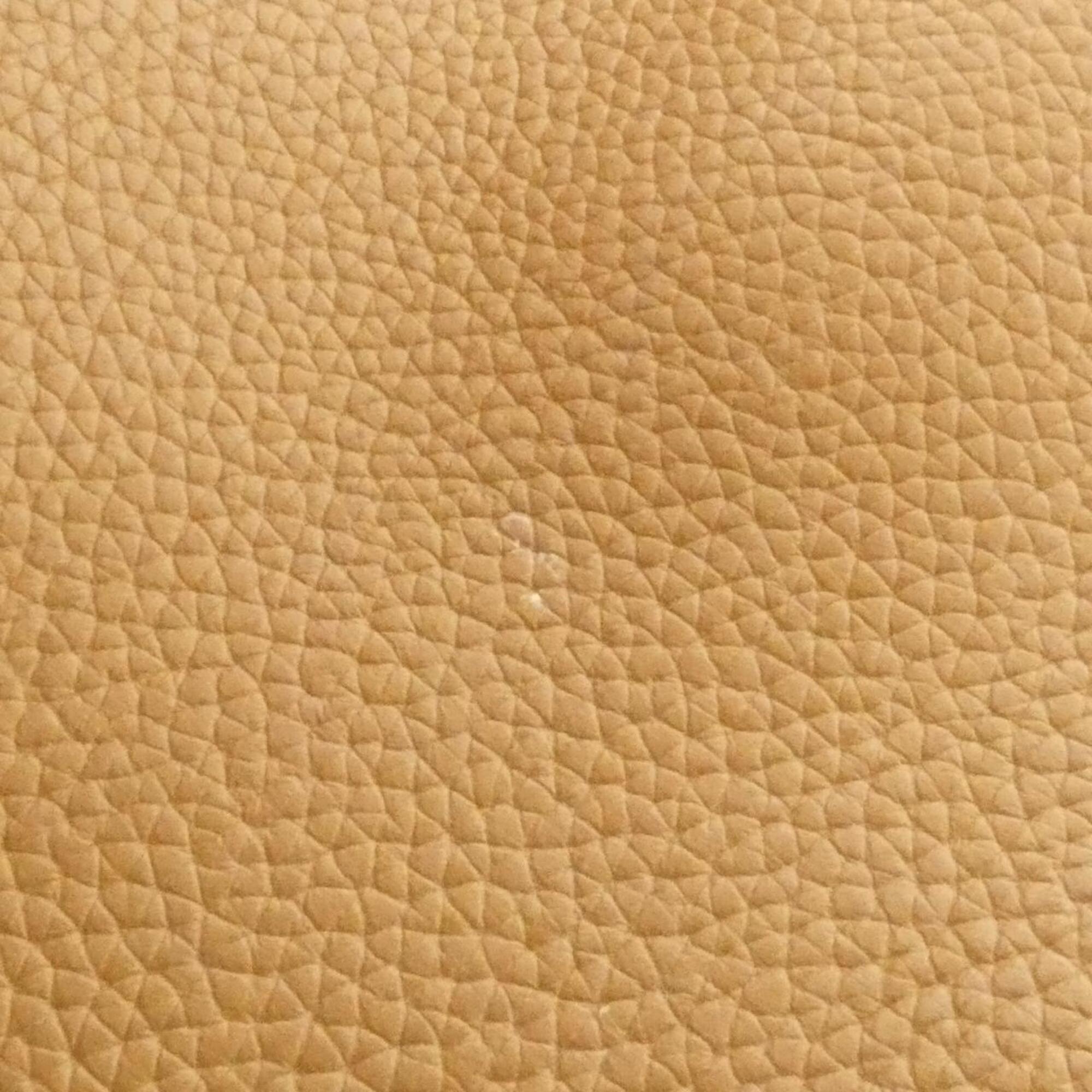Chanel Beige Leather Shoulder Bag (Pre-Owned)