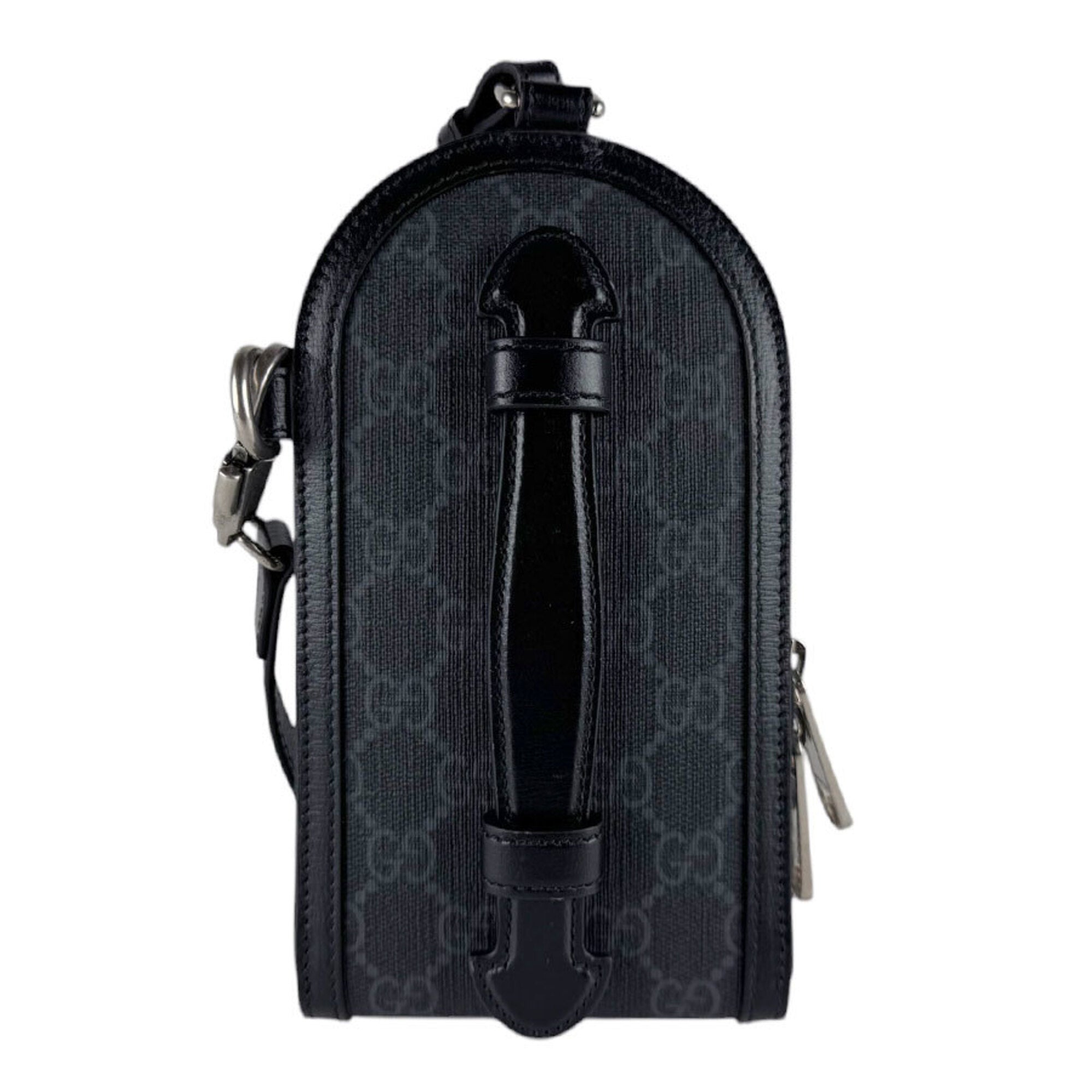 Gucci Black Gg Supreme Pouch Shoulder Bag (Pre-Owned)