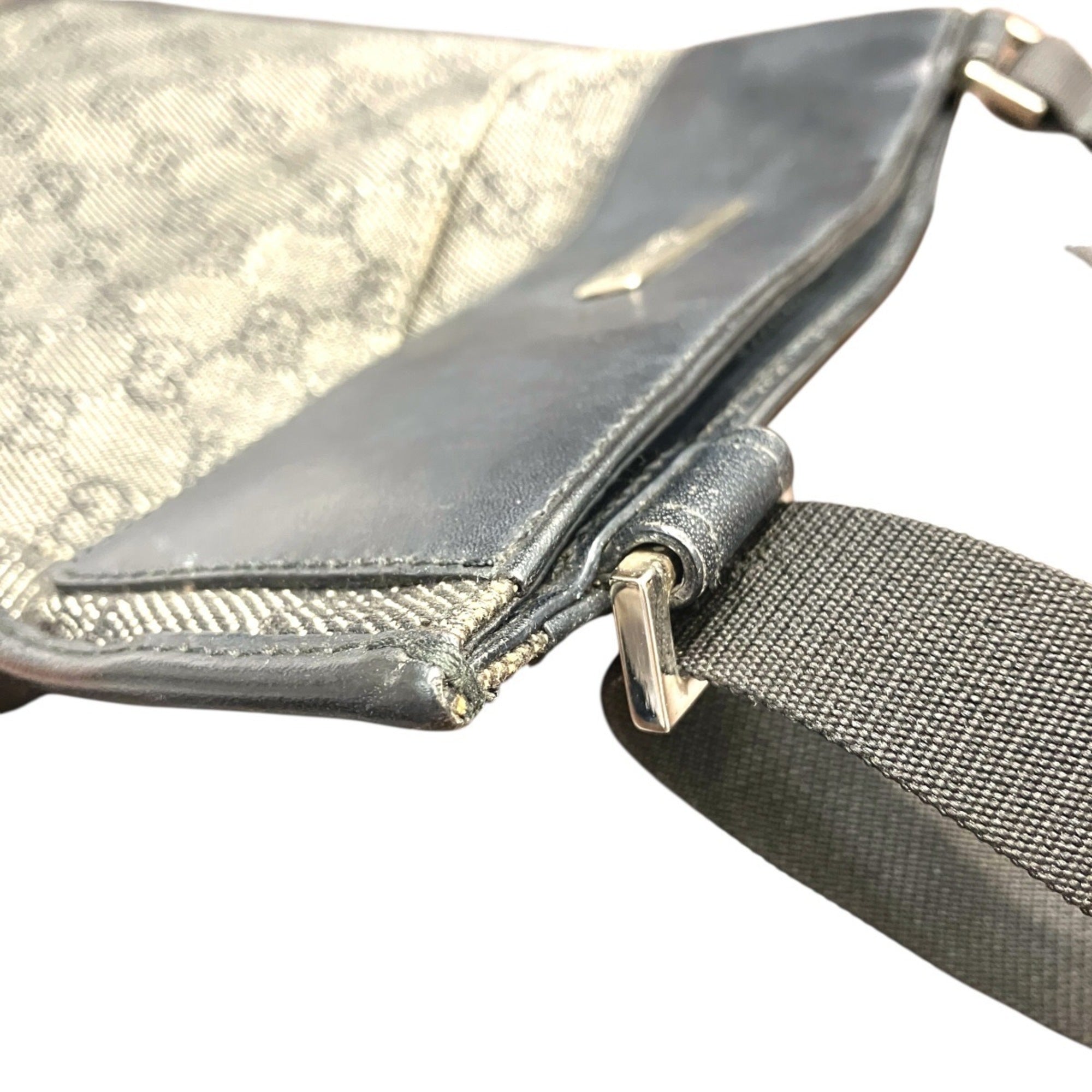 Gucci Gg Canvas Shoulder Bag (Pre-Owned)