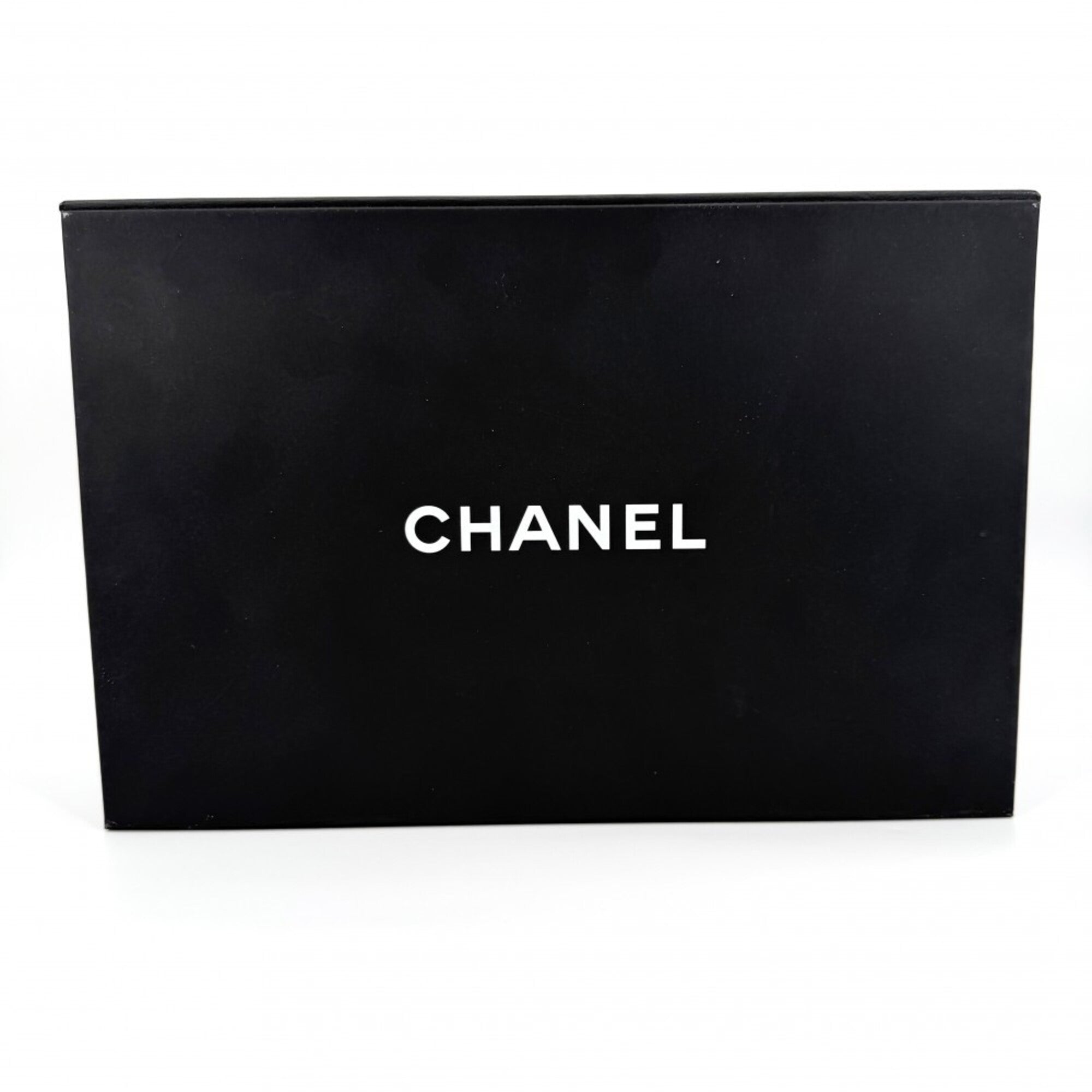 Chanel Gold Leather Shoulder Bag (Pre-Owned)