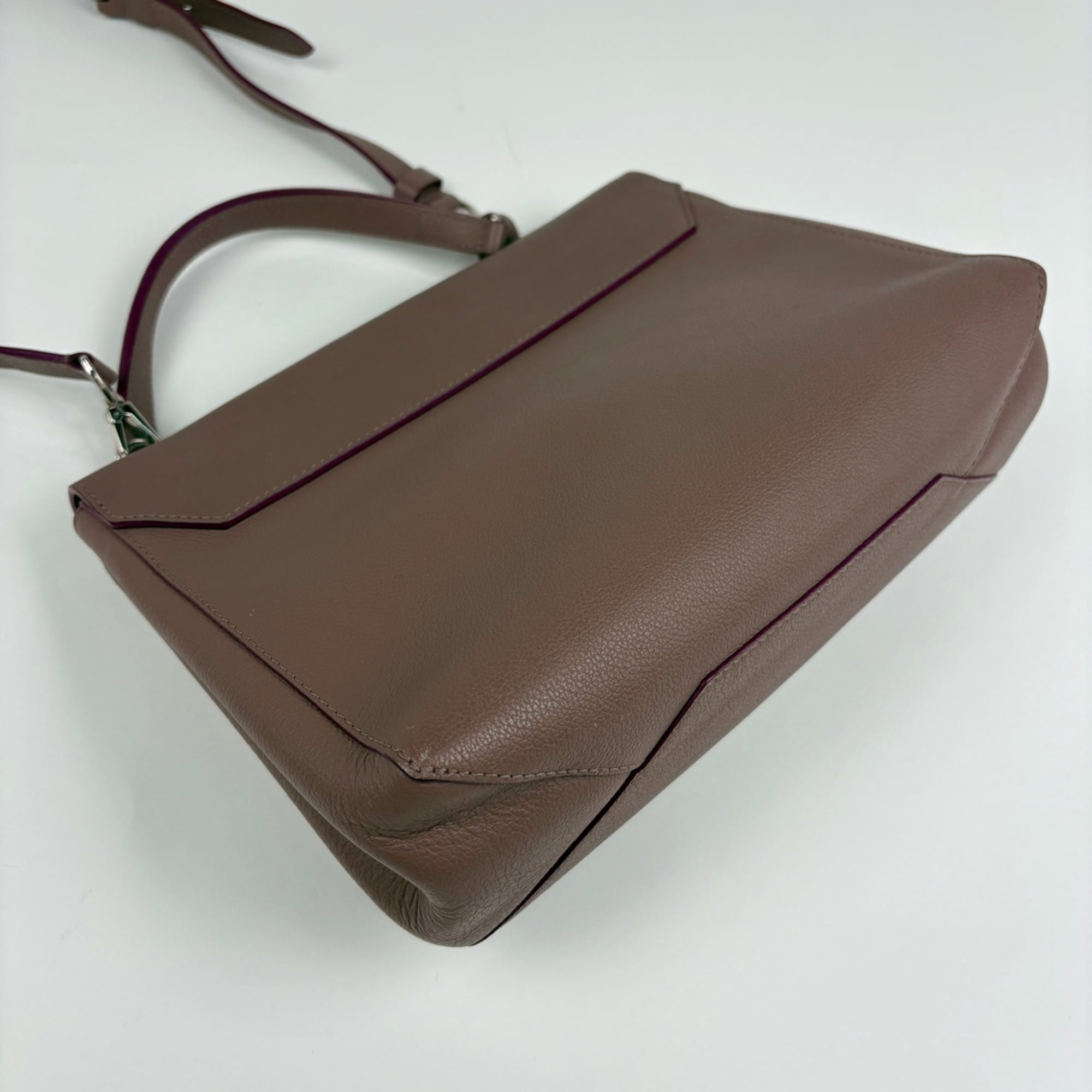 Louis Vuitton Brown Leather Handbag Shoulder Bag (Pre-Owned)